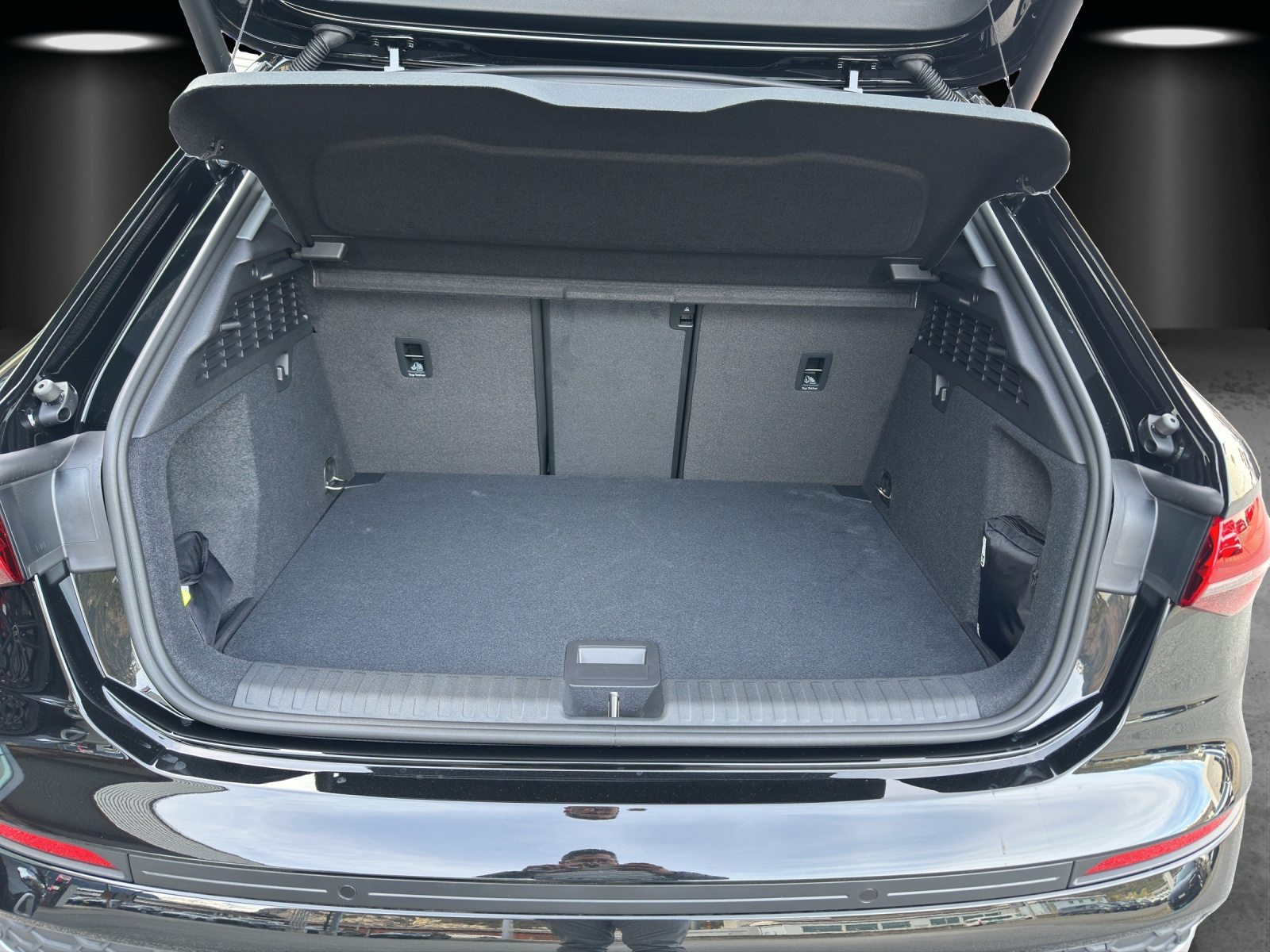 AUDI A3 Sportback 40 TFSI e advanced, Voll-Hybrid Benzin/Elektro, Occasion / Gebraucht, Automatik - 7