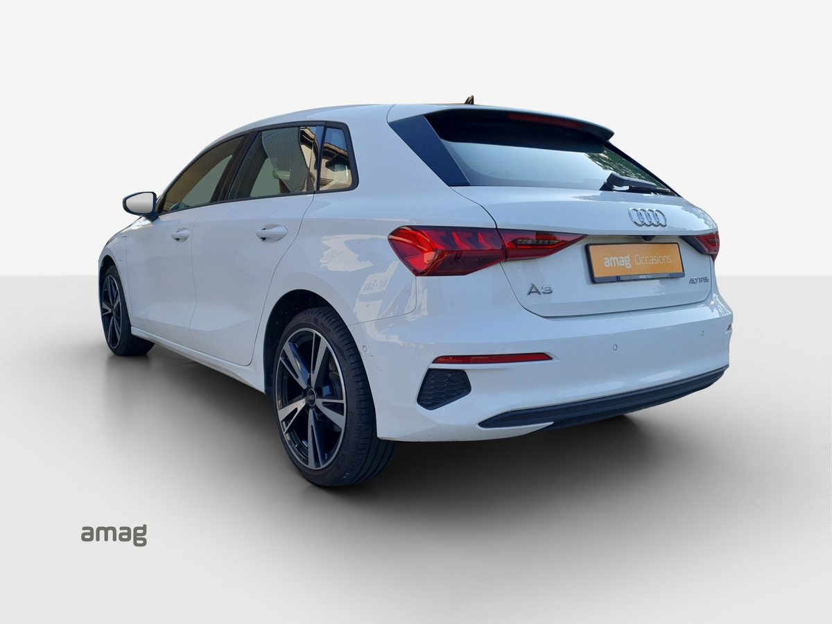 AUDI A3 SB 40 TFSI e S tronic, Full-Hybrid Petrol/Electric, Second hand / Used, Automatic - 3