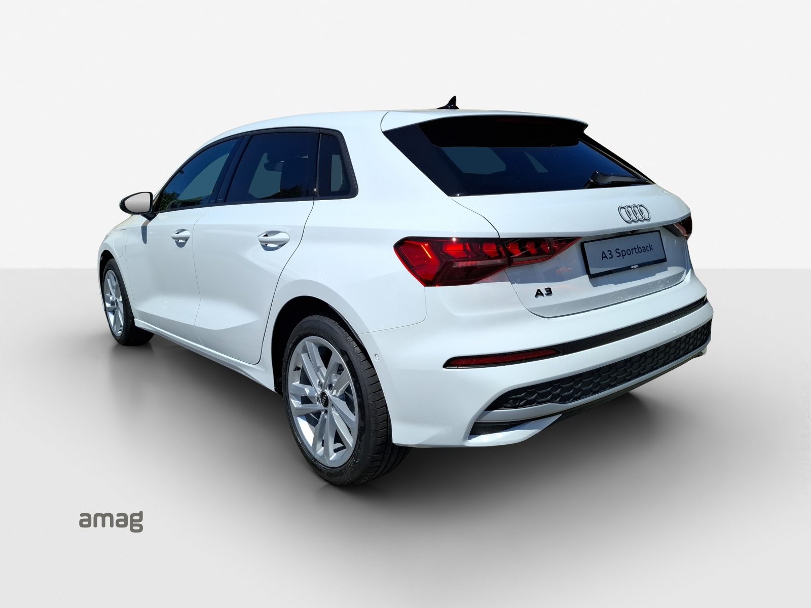 AUDI A3 Sportback 40 TFSI e advanced Attraction, Hybride Intégral Essence/Électricité, Occasion / Utilisé, Automatique - 3