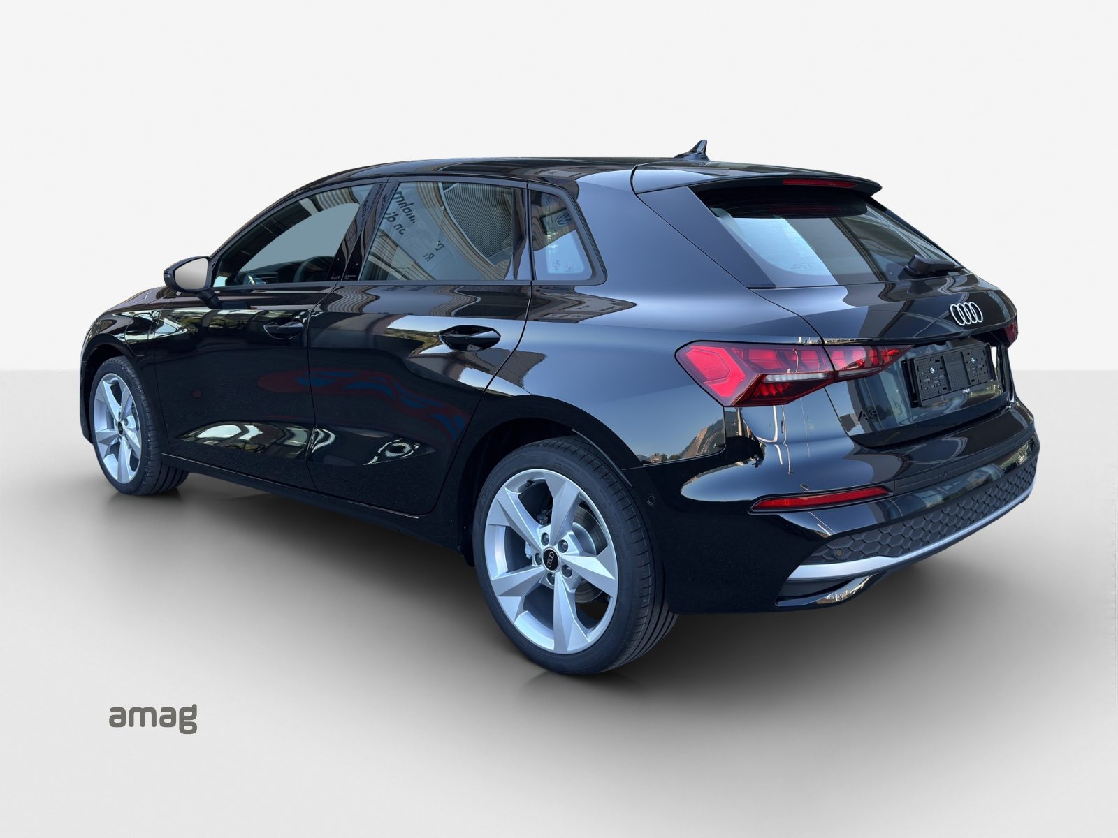 AUDI A3 Sportback 40 TFSI e Attraction, Voll-Hybrid Benzin/Elektro, Occasion / Gebraucht, Automatik - 3