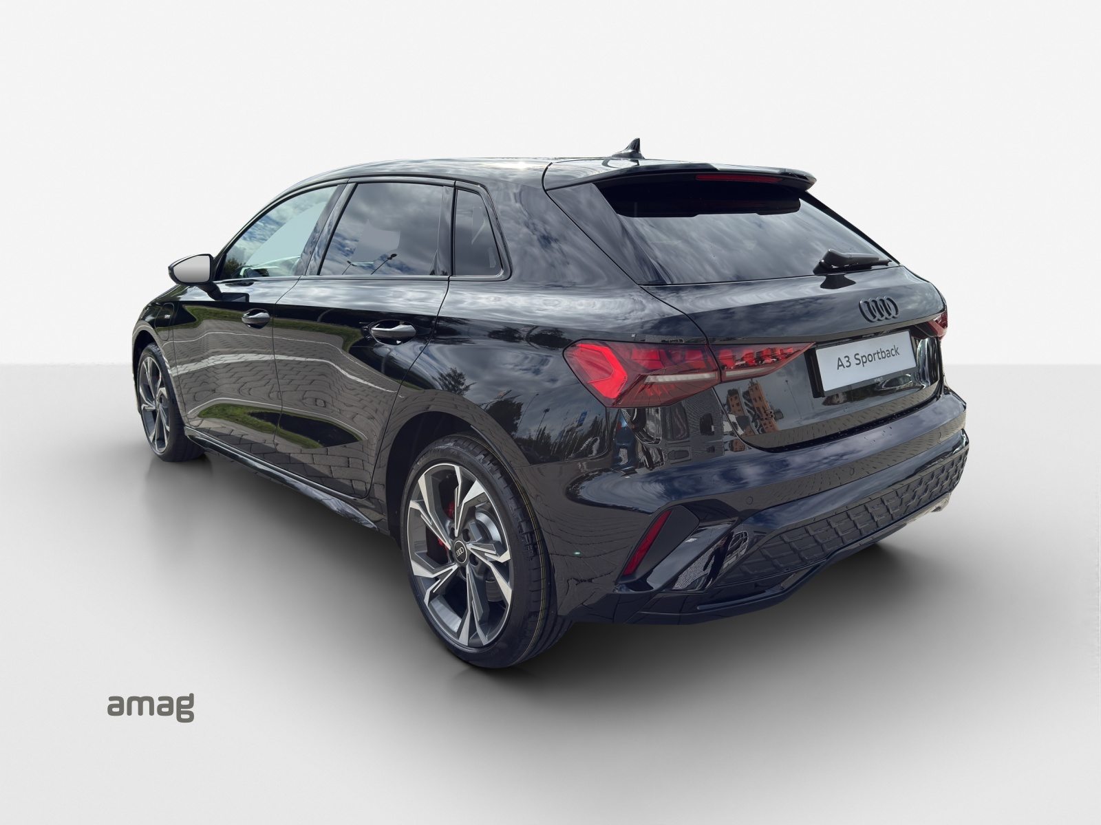 AUDI A3 Sportback TFSI e 200 kW S line Attraction, Full-Hybrid Petrol/Electric, Second hand / Used, Automatic - 3