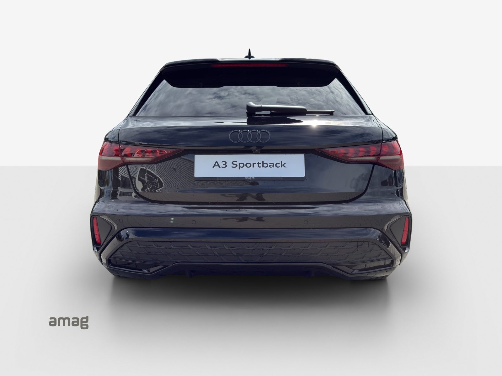 AUDI A3 Sportback TFSI e 200 kW S line Attraction, Full-Hybrid Petrol/Electric, Second hand / Used, Automatic - 4