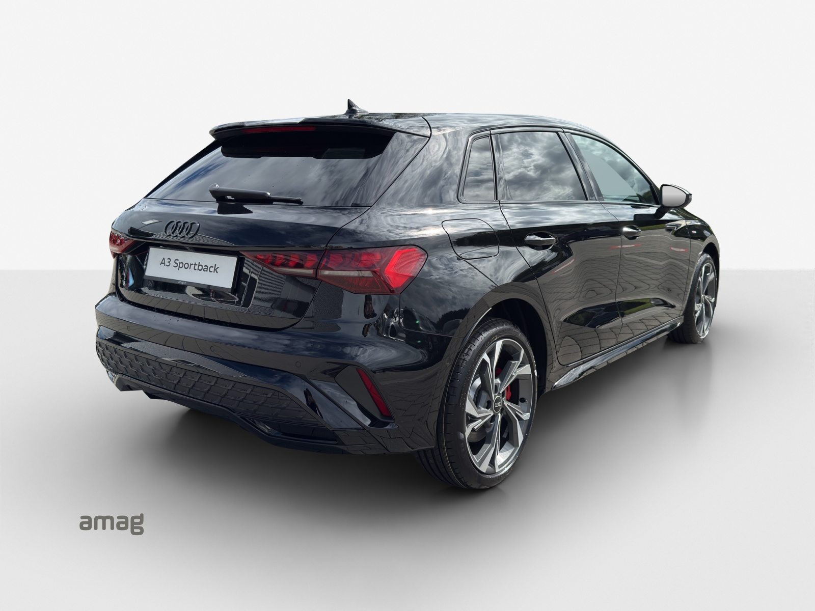 AUDI A3 Sportback TFSI e 200 kW S line Attraction, Full-Hybrid Petrol/Electric, Second hand / Used, Automatic - 5