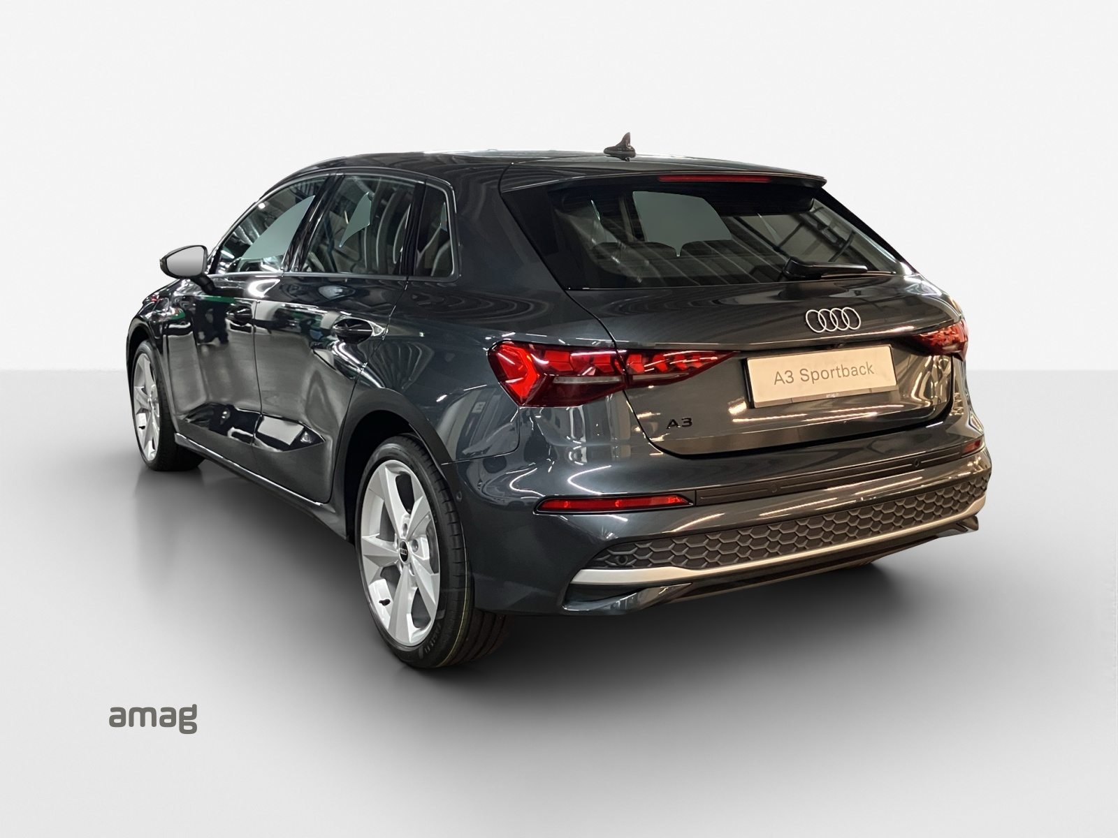AUDI A3 Sportback TFSI e 150 kW Attraction, Full-Hybrid Petrol/Electric, Second hand / Used, Automatic - 3