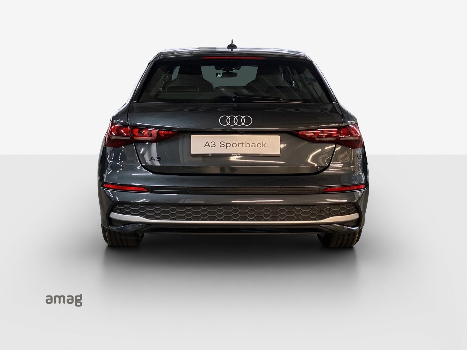 AUDI A3 Sportback TFSI e 150 kW Attraction, Full-Hybrid Petrol/Electric, Second hand / Used, Automatic - 4
