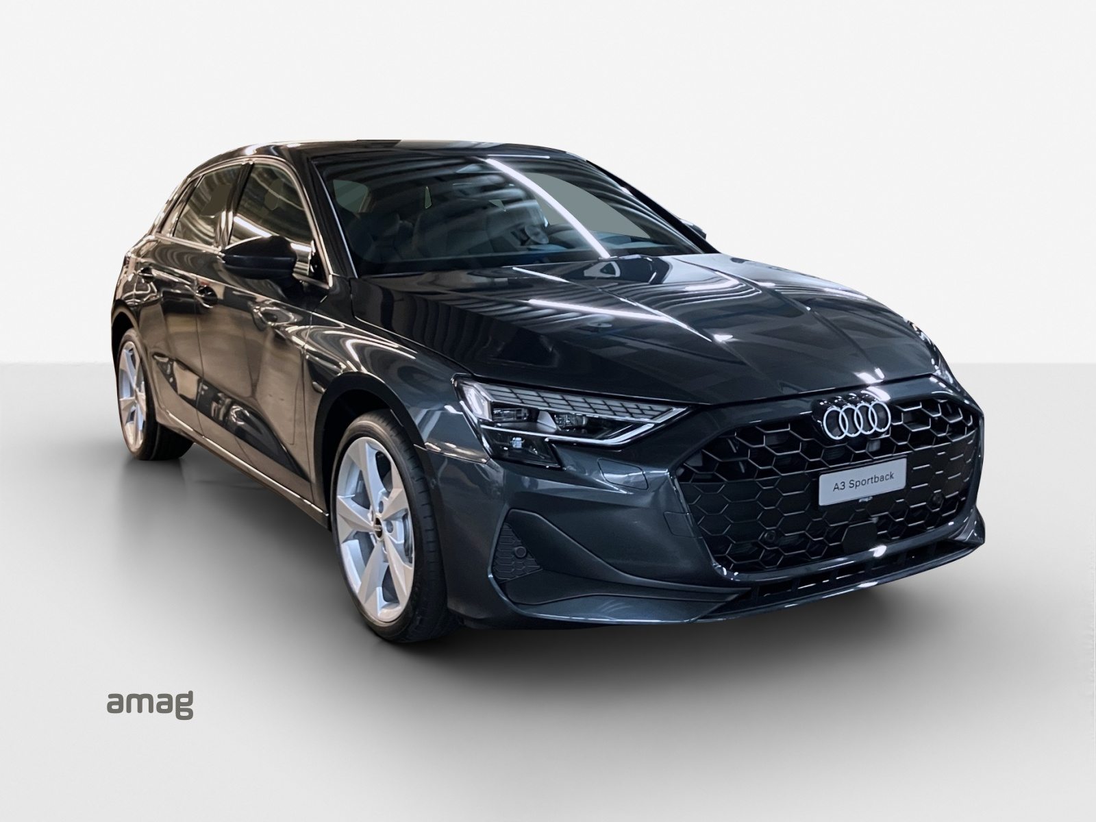 AUDI A3 Sportback TFSI e 150 kW Attraction, Full-Hybrid Petrol/Electric, Second hand / Used, Automatic - 6