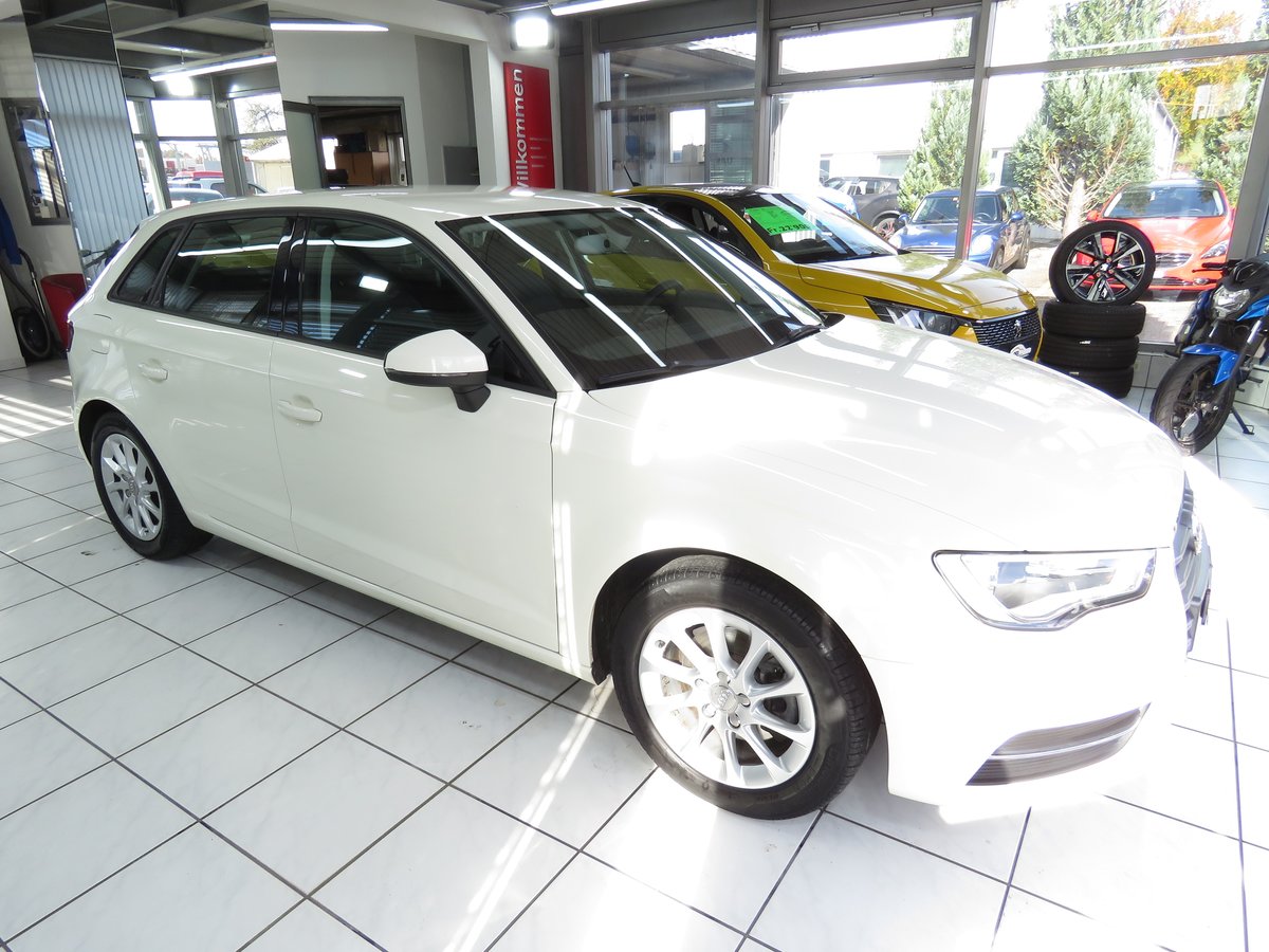 AUDI A3 Sportback 1.4 TFSI Attraction, Petrol, Second hand / Used, Manual - 3