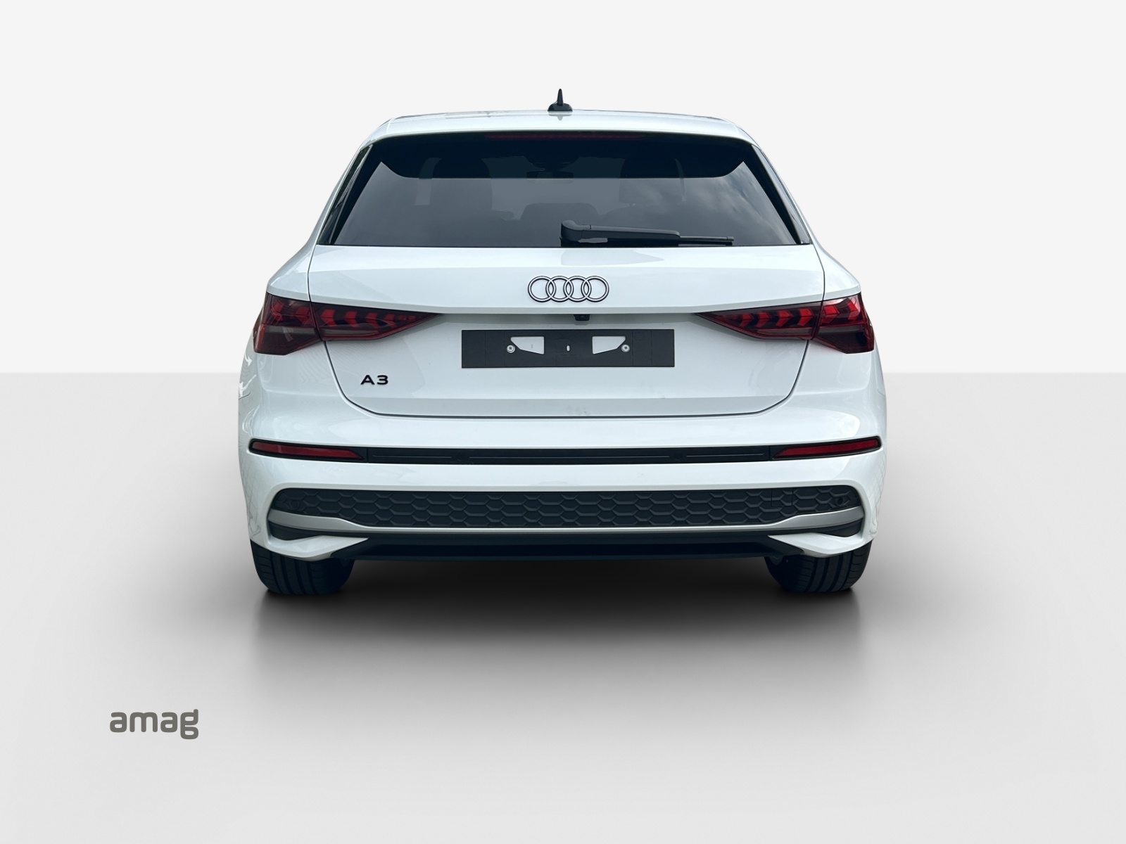 AUDI A3 Sportback 40 TFSI e Attraction, Hybride Intégral Essence/Électricité, Occasion / Utilisé, Automatique - 4
