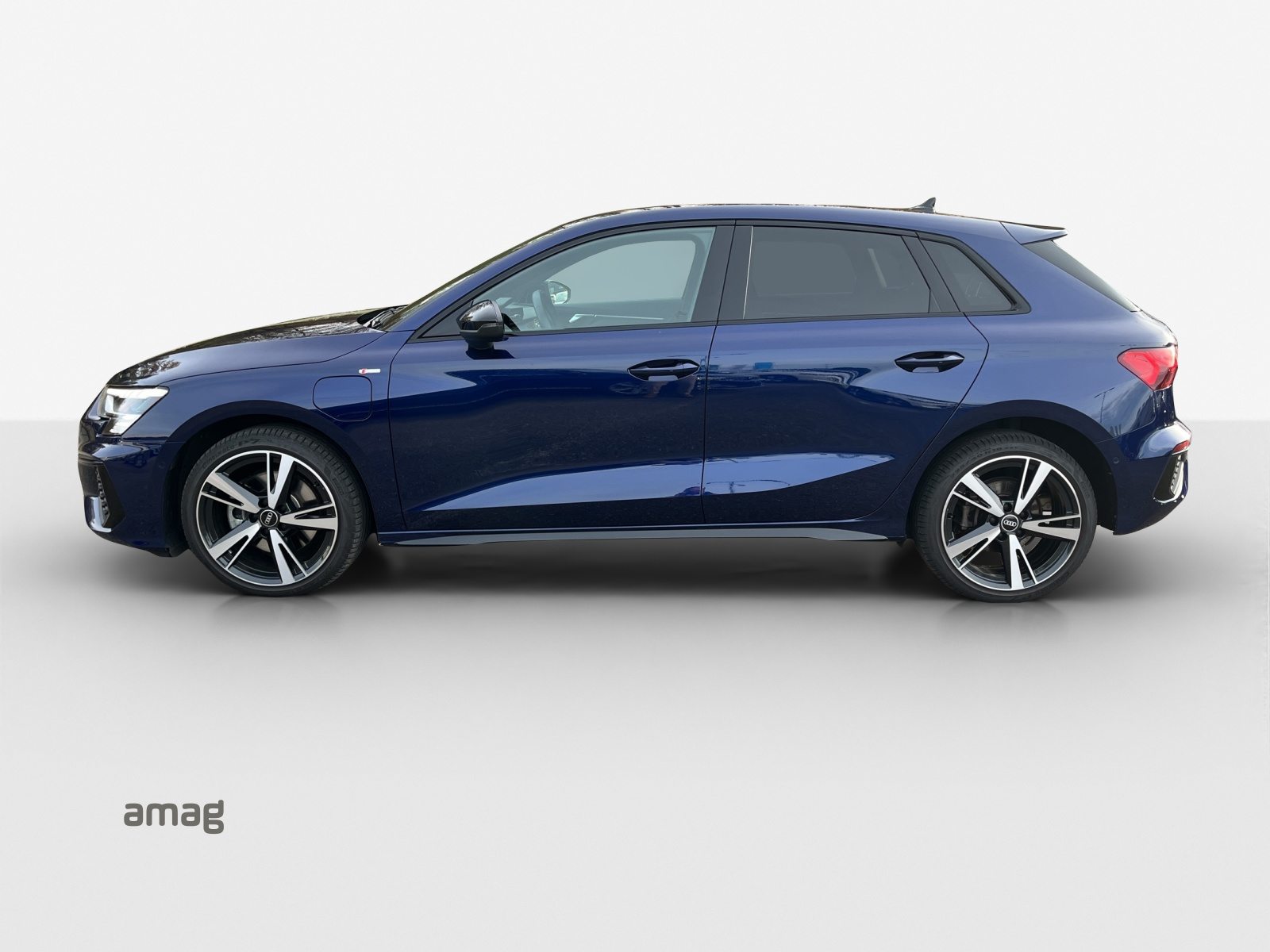 AUDI A3 Sportback 40 TFSI e S line, Hybride Intégral Essence/Électricité, Occasion / Utilisé, Automatique - 2