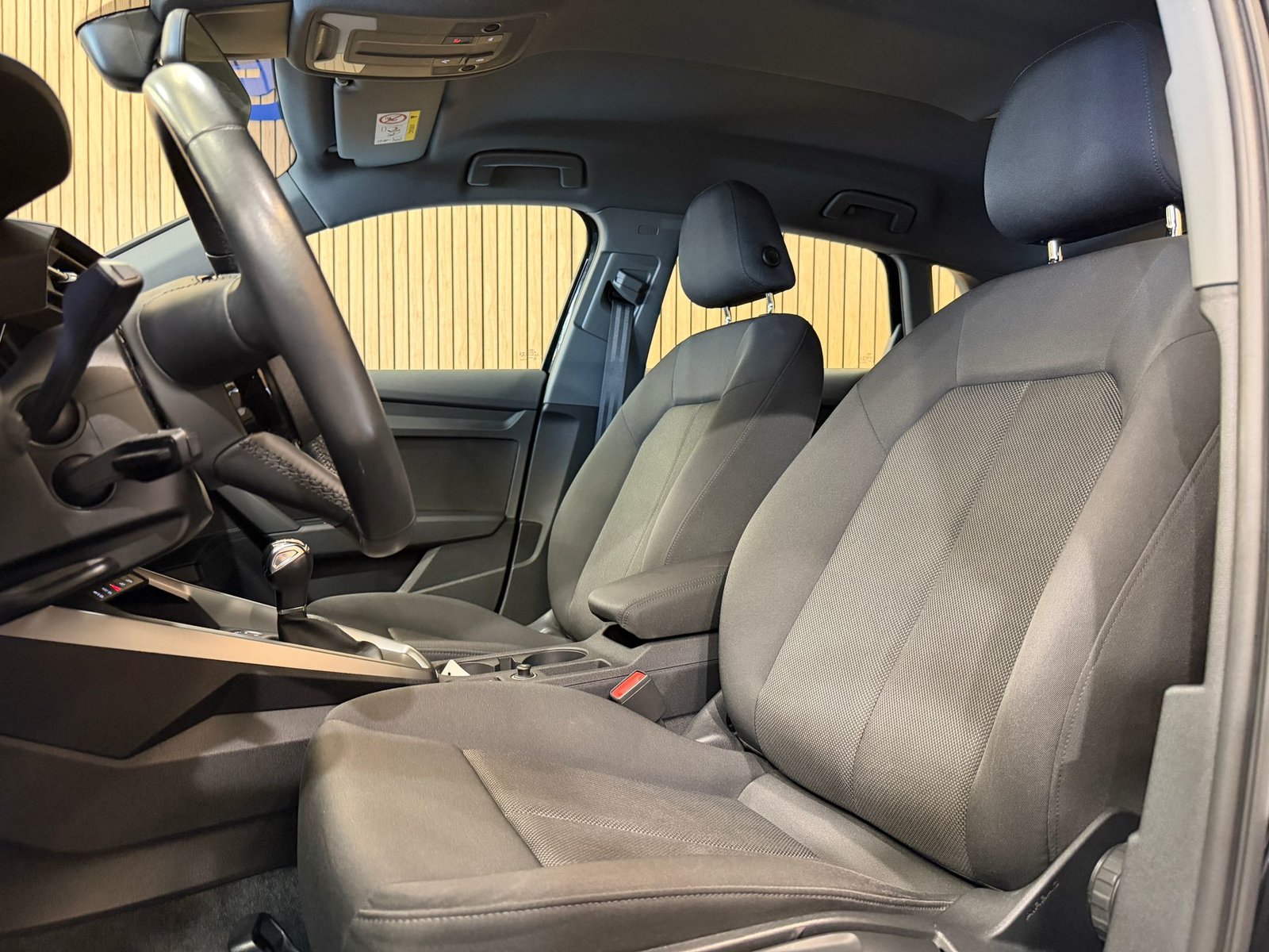 AUDI A3 Sportback 30 S line S-tronic, Essence, Occasion / Utilisé, Manuelle - 6