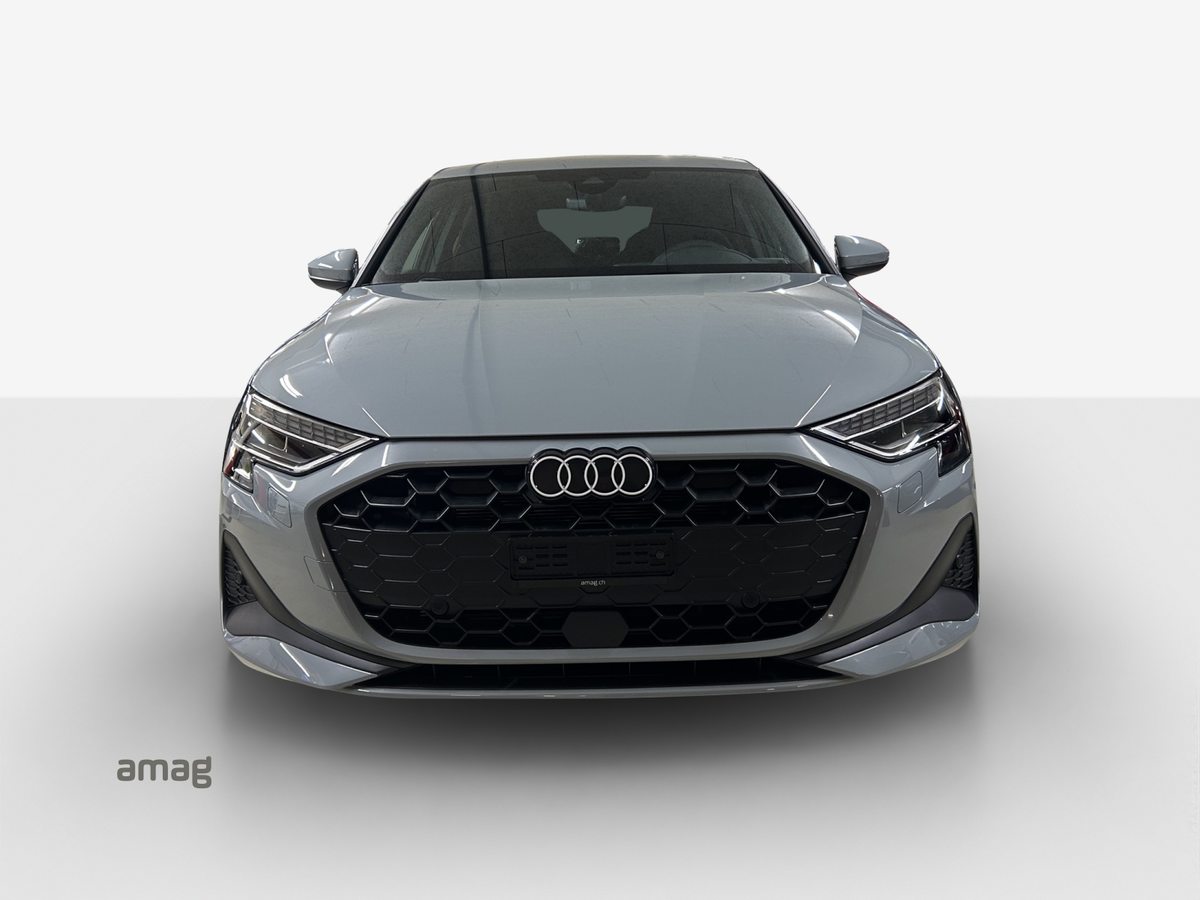 AUDI A3 Sportback 35 TFSI Attraction, Petrol, Second hand / Used, Automatic - 7