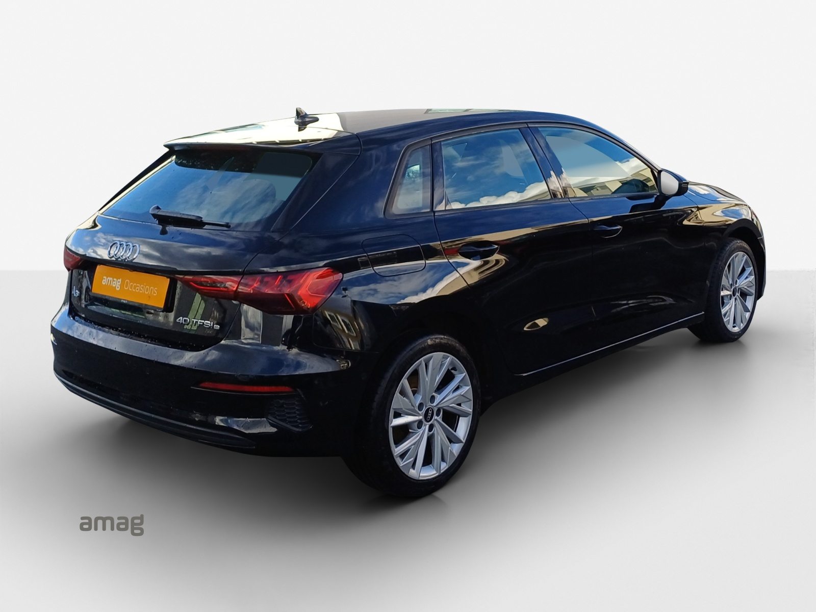 AUDI A3 Sportback 40 TFSI e Attraction, Full-Hybrid Petrol/Electric, Second hand / Used, Automatic - 5
