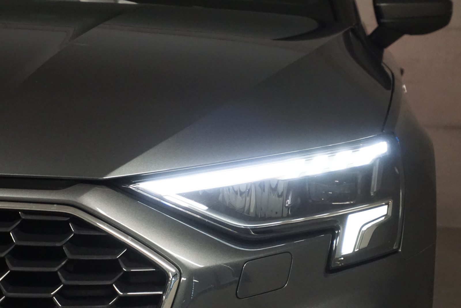 AUDI A3 Sportback 35 TFSI S line Attraction, Petrol, Second hand / Used, Automatic - 6