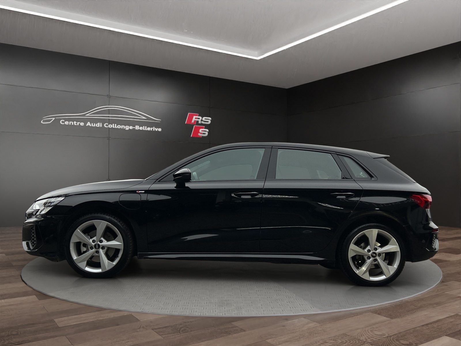 AUDI A3 Sportback 40 TFSI e S line, Voll-Hybrid Benzin/Elektro, Occasion / Gebraucht, Automat - 3