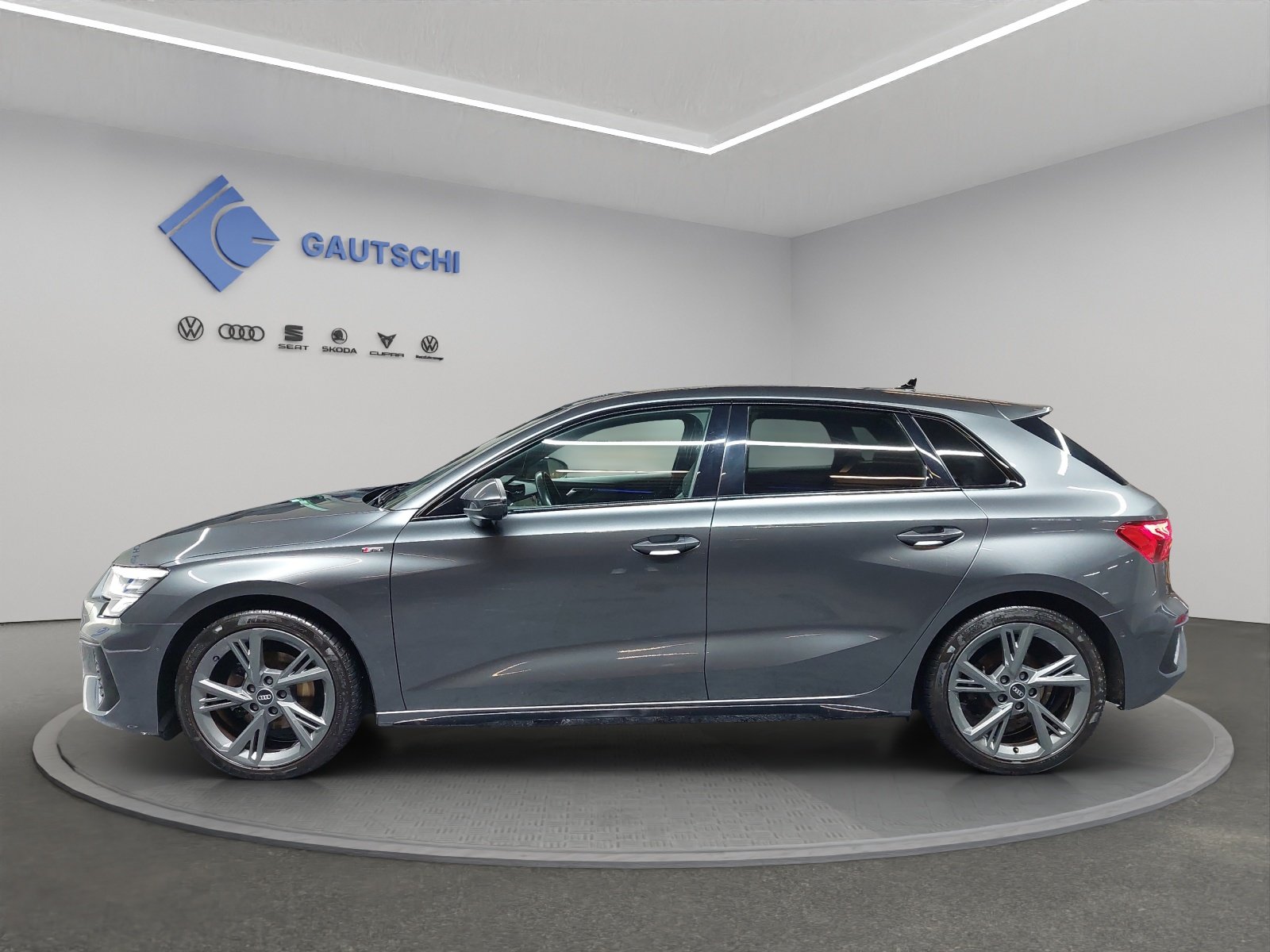 AUDI A3 Sportback 35 TFSI S line Attraction S-tronic, Mild-Hybrid Petrol/Electric, Second hand / Used, Automatic - 2