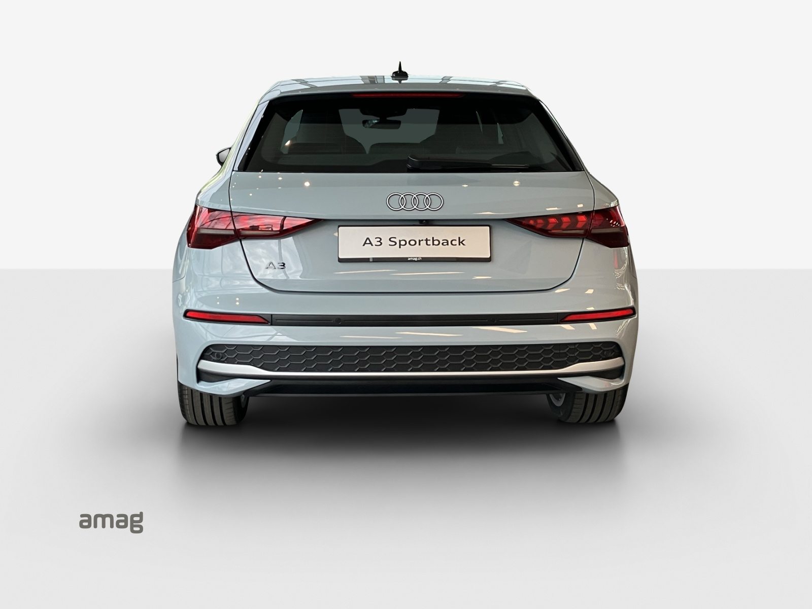 AUDI A3 Sportback TFSI e 150 kW Attraction, Hybride Intégral Essence/Électricité, Occasion / Utilisé, Automatique - 4