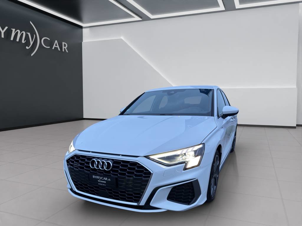 AUDI A3 Sportback 40 TFSI S line quattro S-tronic, Essence, Occasion / Utilisé, Automatique - 2