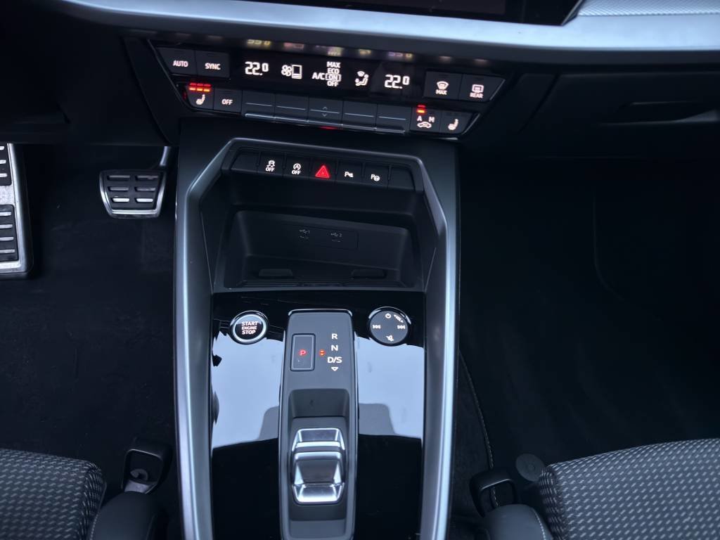 AUDI A3 Sportback 40 TFSI S line quattro S-tronic, Essence, Occasion / Utilisé, Automatique - 7