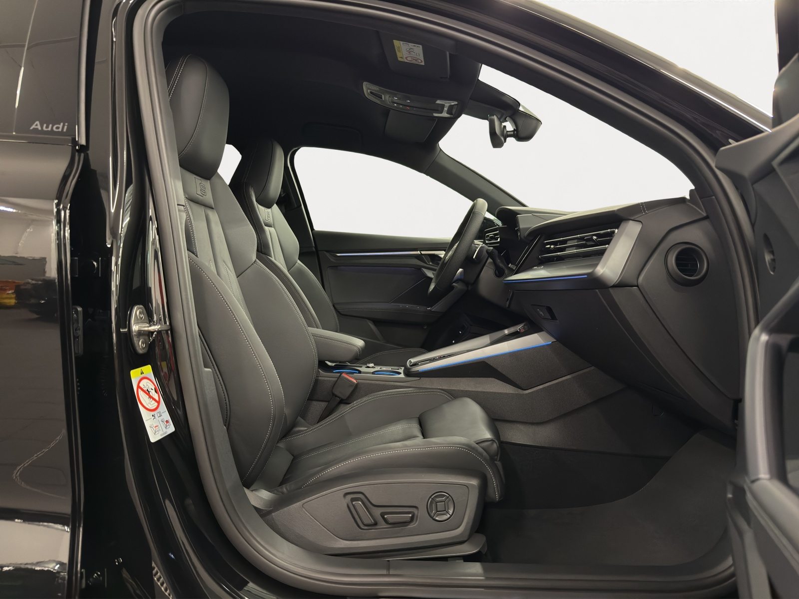 AUDI A3 Sportback 40 TFSI e advanced Attraction, Full-Hybrid Petrol/Electric, Second hand / Used, Automatic - 7