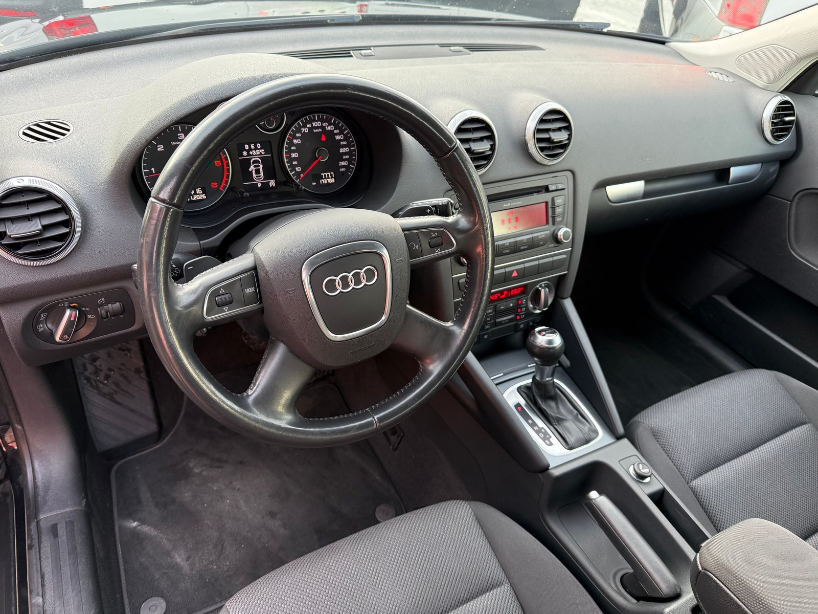 AUDI A3 Sportback 1.6 TDI Attraction S-tronic, Diesel, Occasion / Utilisé, Automatique - 3