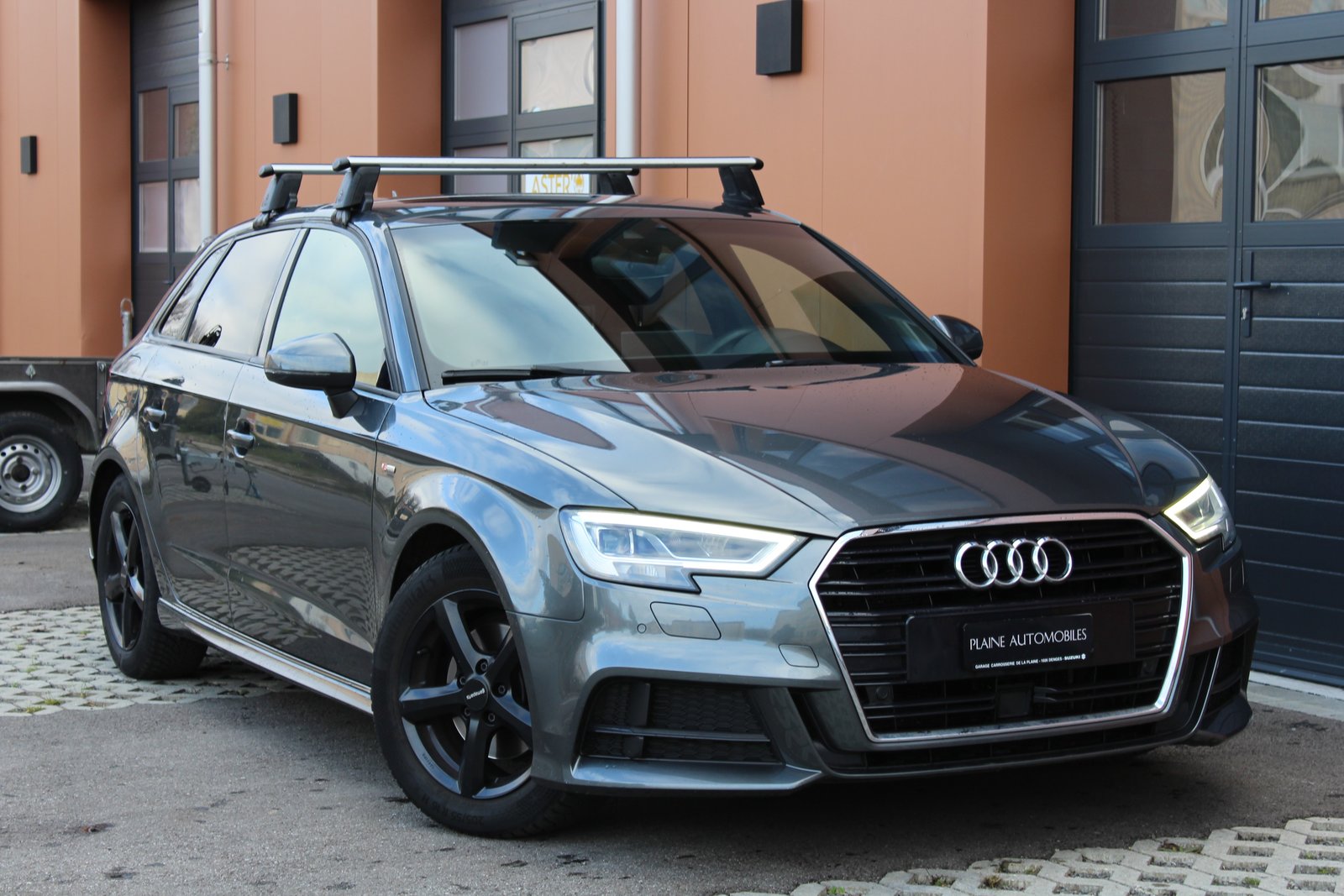 AUDI A3 Sportback 1.4 TFSI Sport S-tronic ABT 180' - Pack S-Line , Petrol, Second hand / Used, Automatic - 4