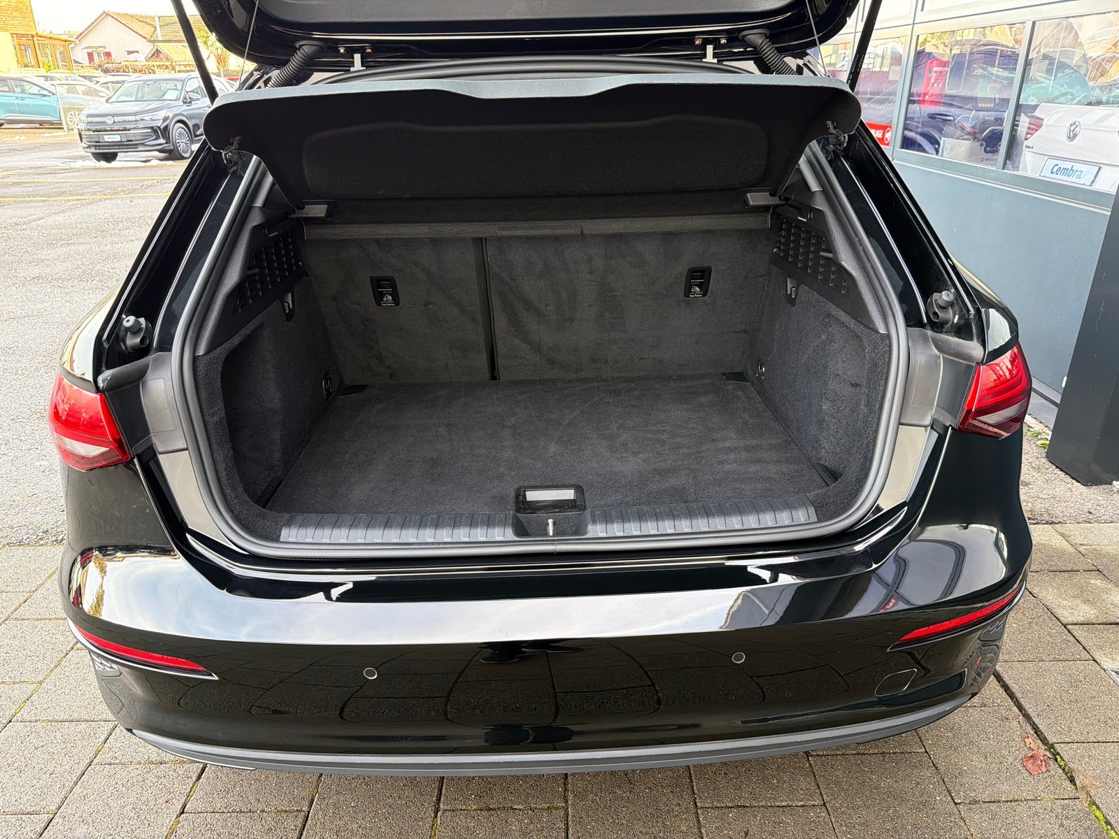 AUDI A3 Sportback 30 TFSI S line S-tronic, Hybride Léger Essence/Électricité, Occasion / Utilisé, Automatique - 6