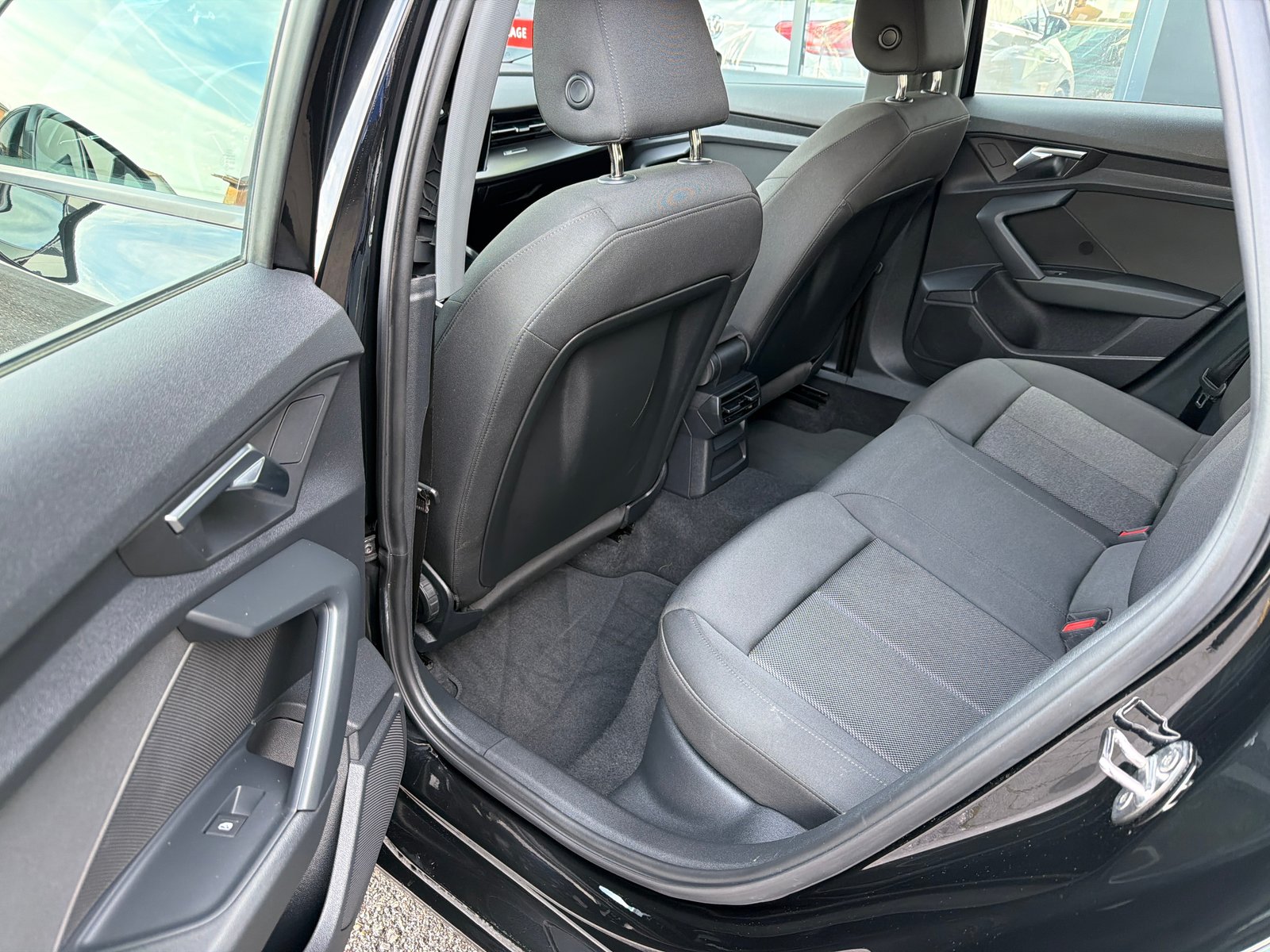 AUDI A3 Sportback 30 TFSI S line S-tronic, Hybride Léger Essence/Électricité, Occasion / Utilisé, Automatique - 7