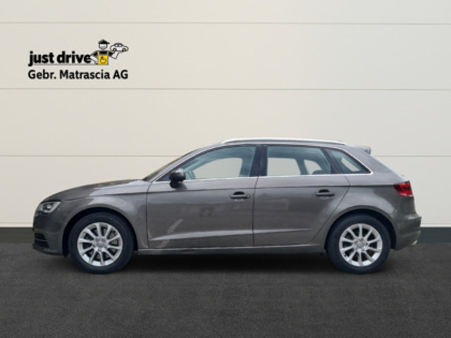 AUDI A3 Sportback 1.8 T FSI Ambiente qu. S-Tr., Petrol, Second hand / Used, Automatic - 2