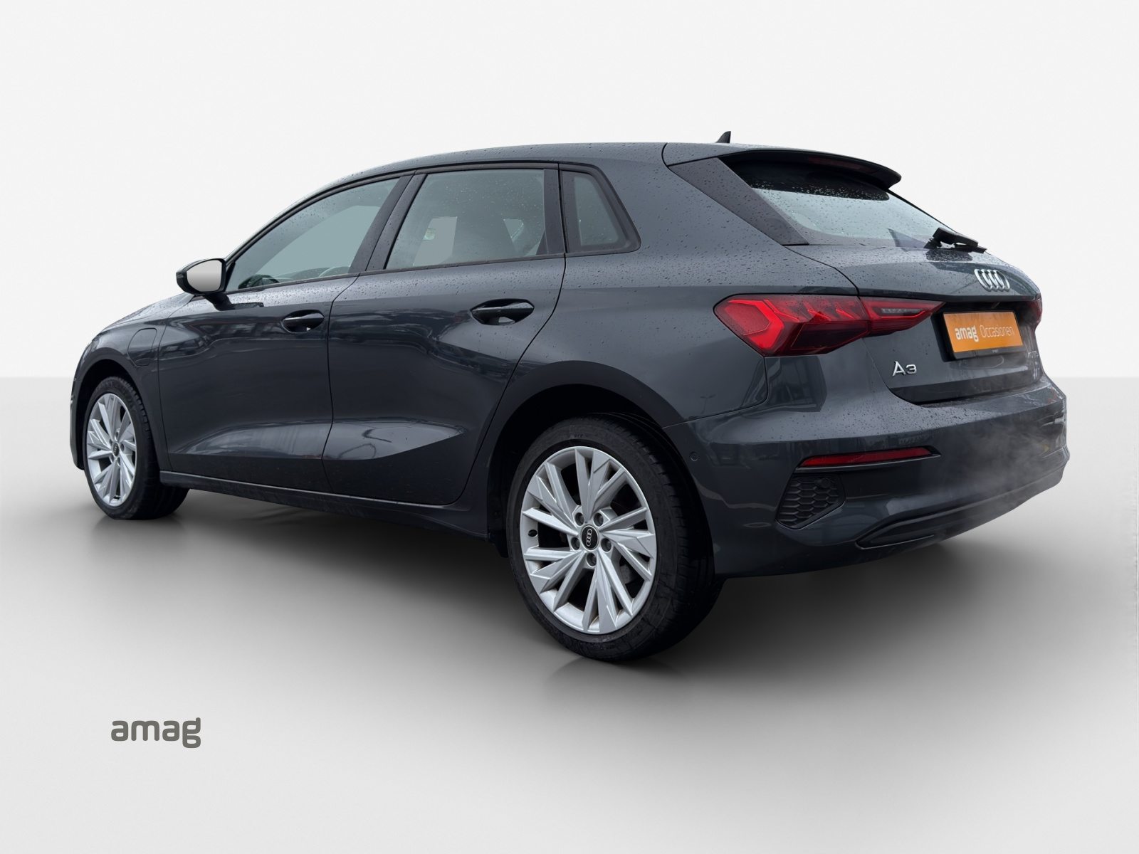 AUDI A3 Sportback 40 TFSI e Attraction, Hybride Intégral Essence/Électricité, Occasion / Utilisé, Automatique - 3