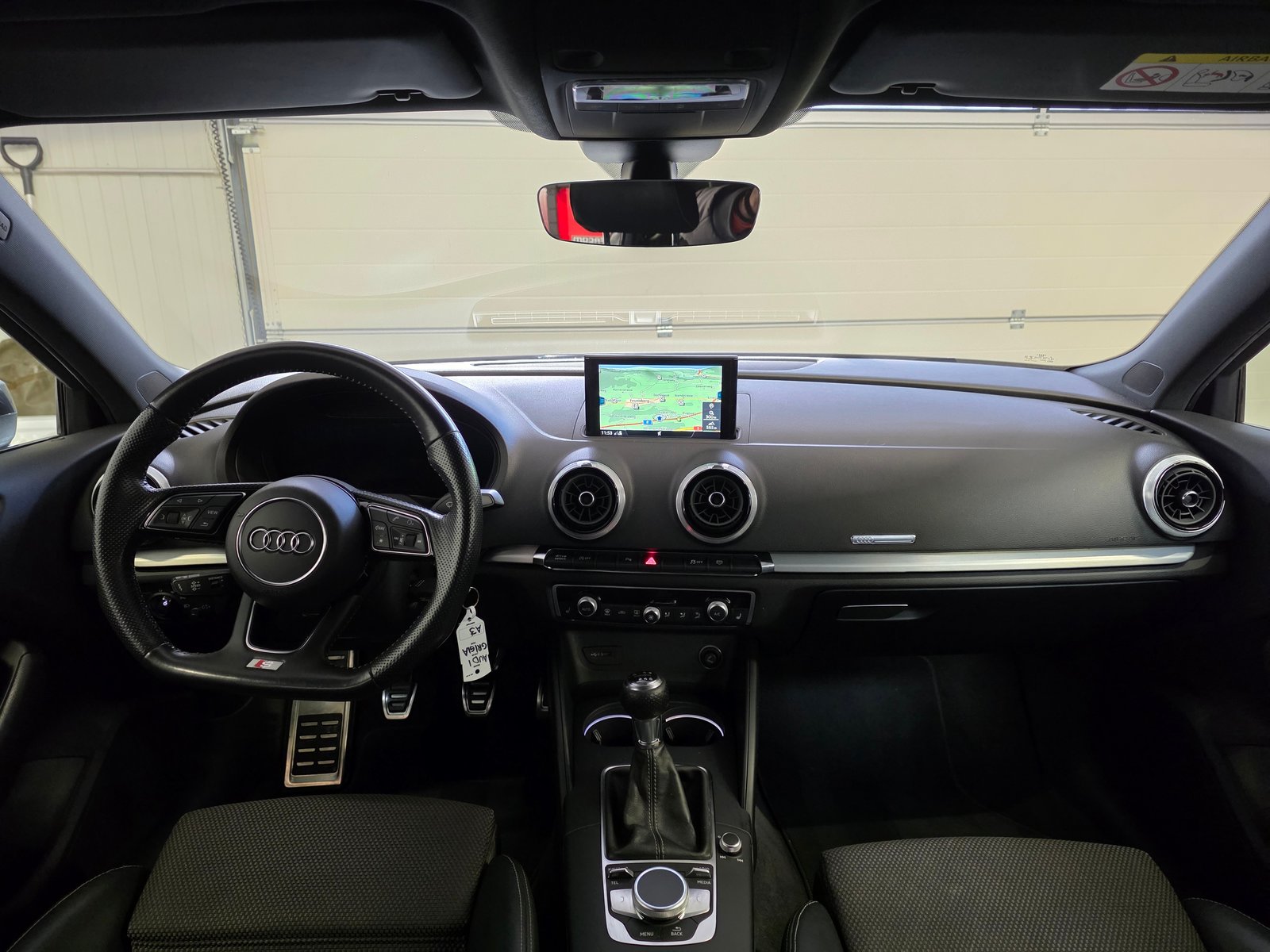 AUDI A3 Sportback 35 TFSI S-Line Sportpaket, Petrol, Second hand / Used, Manual - 6