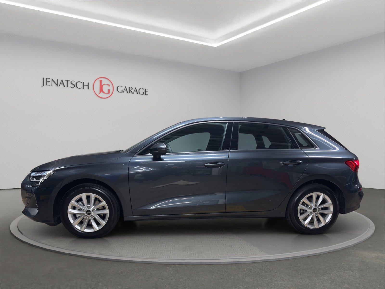 AUDI A3 Sportback 1.5 TFSI S-Tronic, Mild-Hybrid Petrol/Electric, Second hand / Used, Automatic - 2