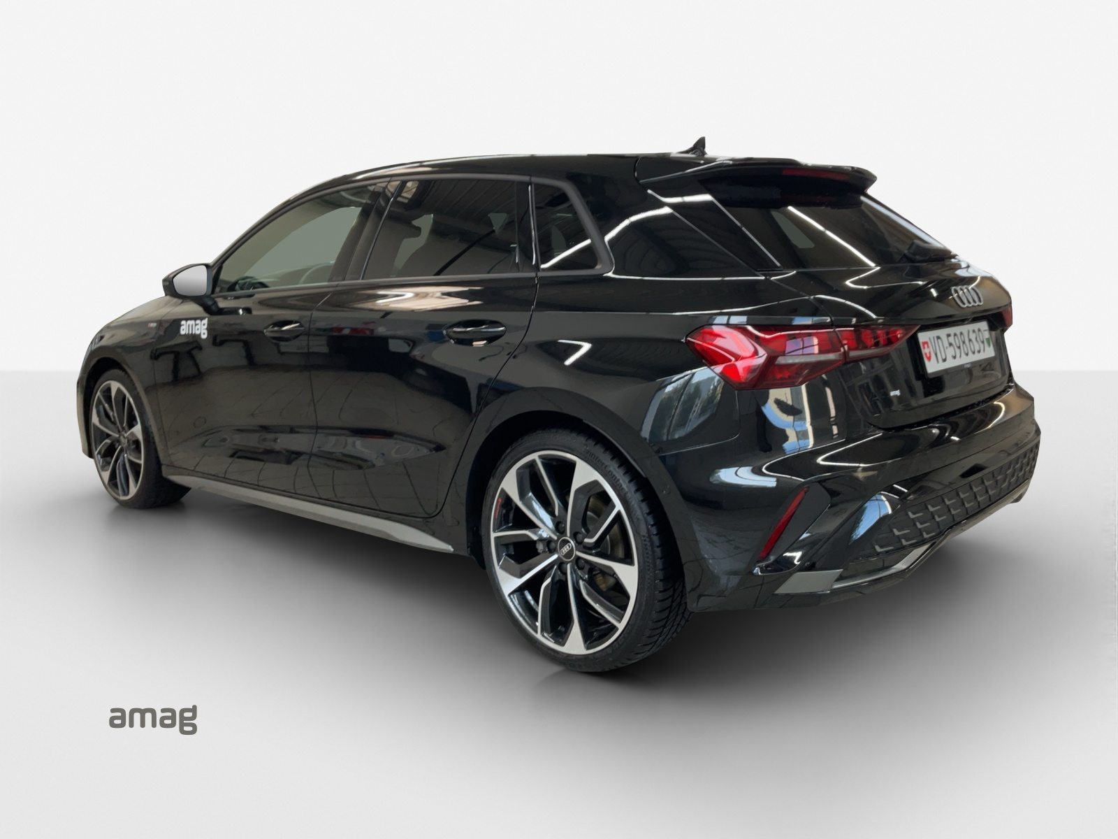 AUDI A3 Sportback TFSI 110 kW S line Attraction, Benzin, Occasion / Gebraucht, Automatik - 3