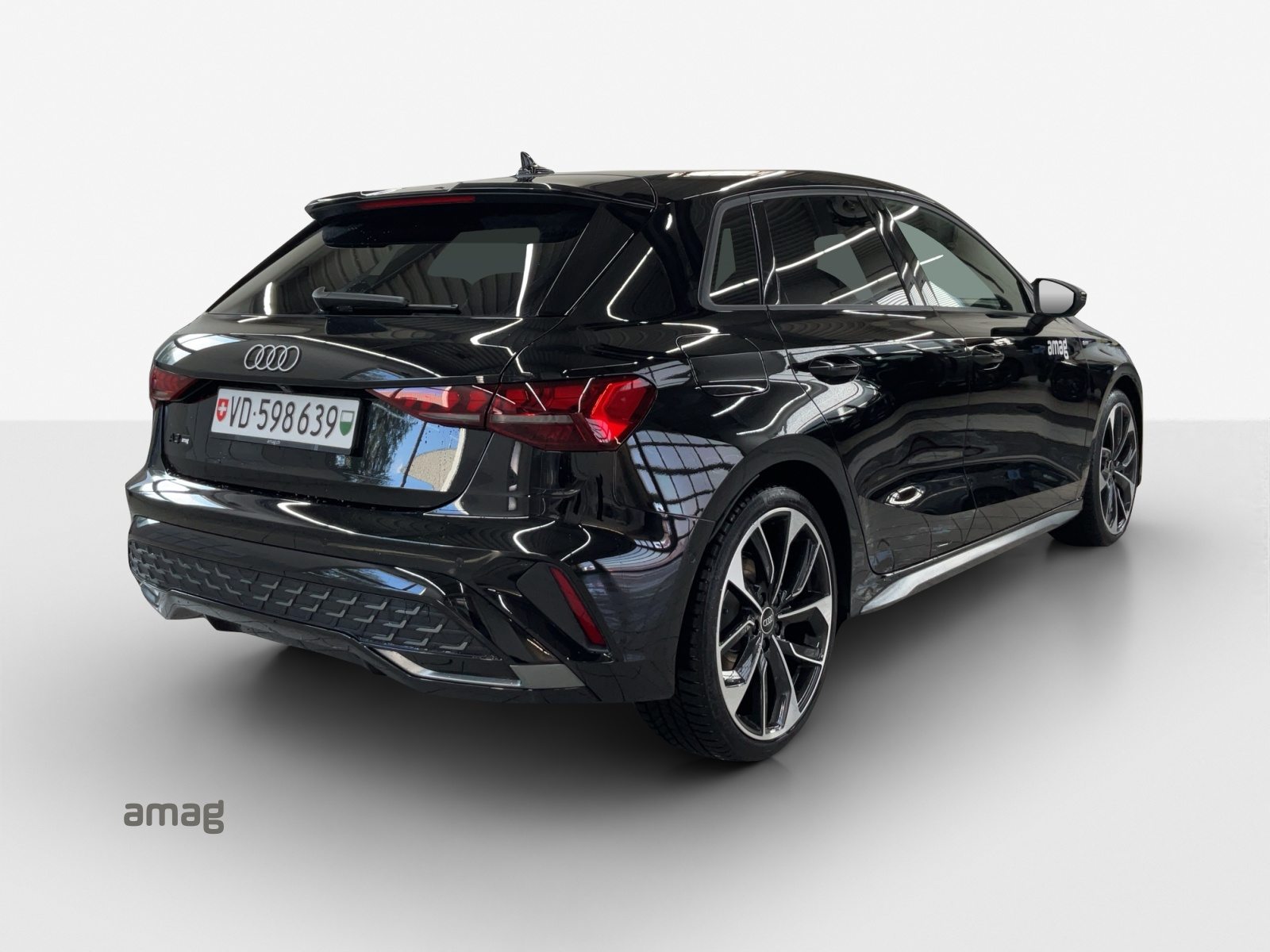 AUDI A3 Sportback TFSI 110 kW S line Attraction, Benzin, Occasion / Gebraucht, Automatik - 5