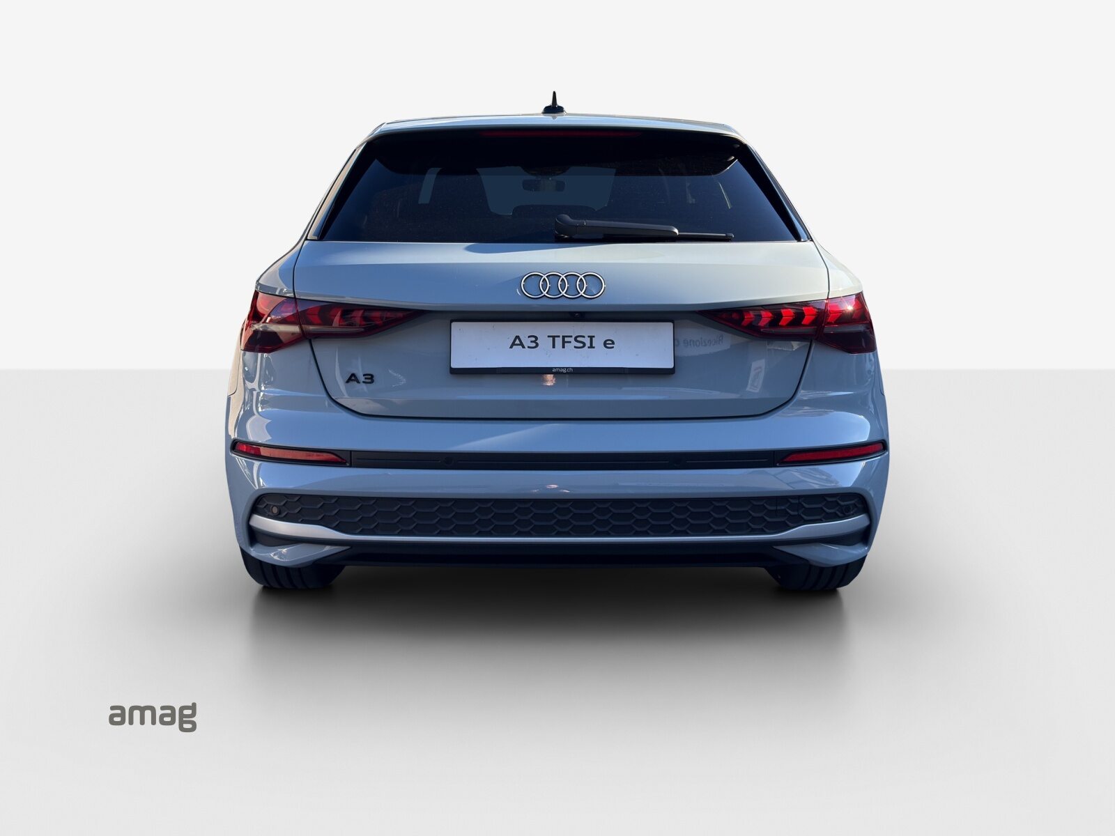 AUDI A3 Sportback 40 TFSI e Attraction, Voll-Hybrid Benzin/Elektro, Occasion / Gebraucht, Automatik - 4