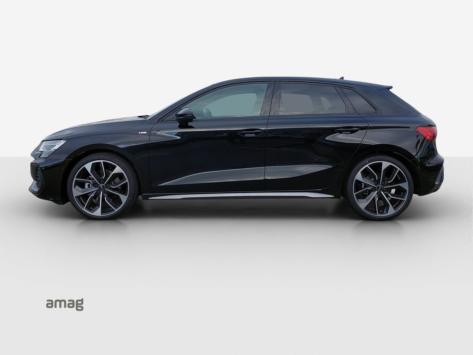 AUDI A3 Sportback TFSI 110 kW S line Attraction, Essence, Occasion / Utilisé, Automatique - 2