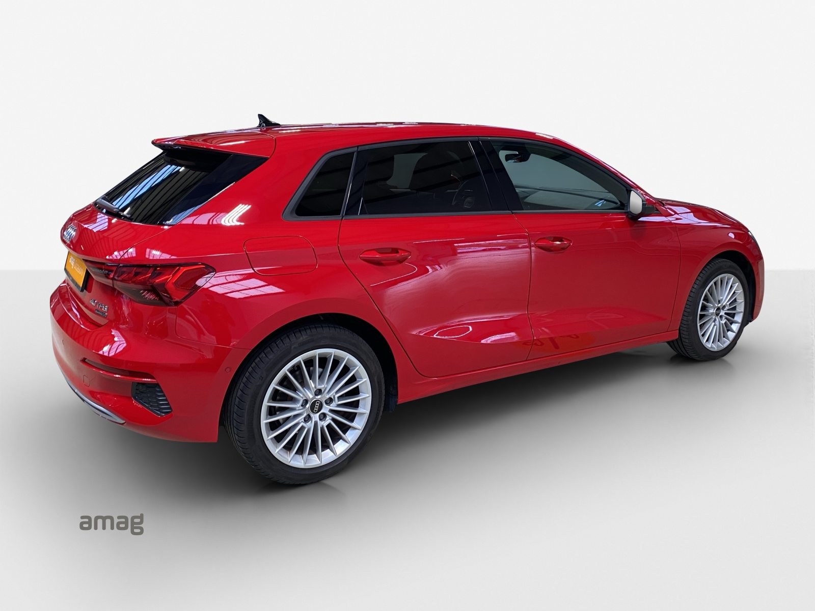 AUDI A3 Sportback 40 TFSI advanced, Petrol, Second hand / Used, Automatic - 5