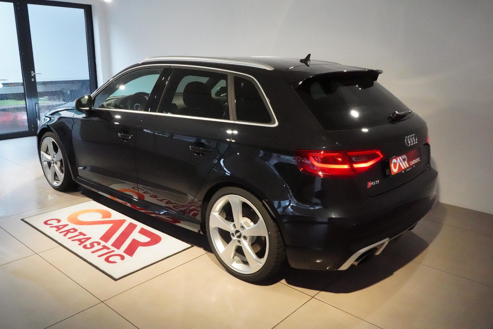 AUDI RS3 Sportback 2.5 T FSI quattro S-Tronic, Essence, Occasion / Utilisé, Automatique - 3
