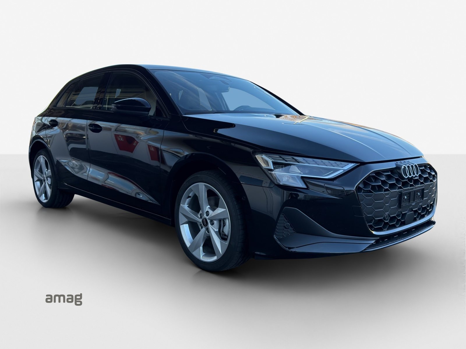 AUDI A3 Sportback TFSI e 150 kW Attraction, Full-Hybrid Petrol/Electric, Second hand / Used, Automatic - 6