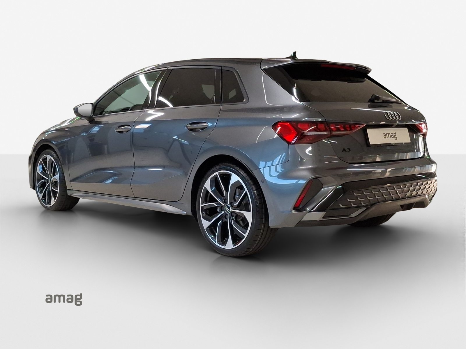 AUDI A3 Sportback TFSI 110 kW S line Attraction, Benzin, Occasion / Gebraucht, Automatik - 3