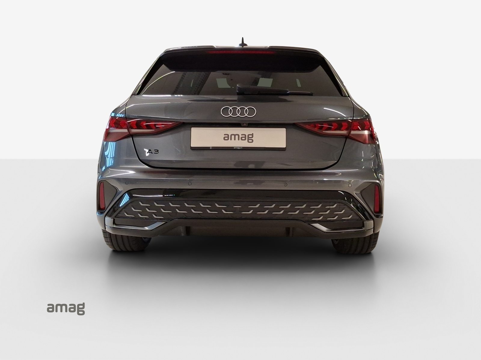 AUDI A3 Sportback TFSI 110 kW S line Attraction, Benzin, Occasion / Gebraucht, Automatik - 4