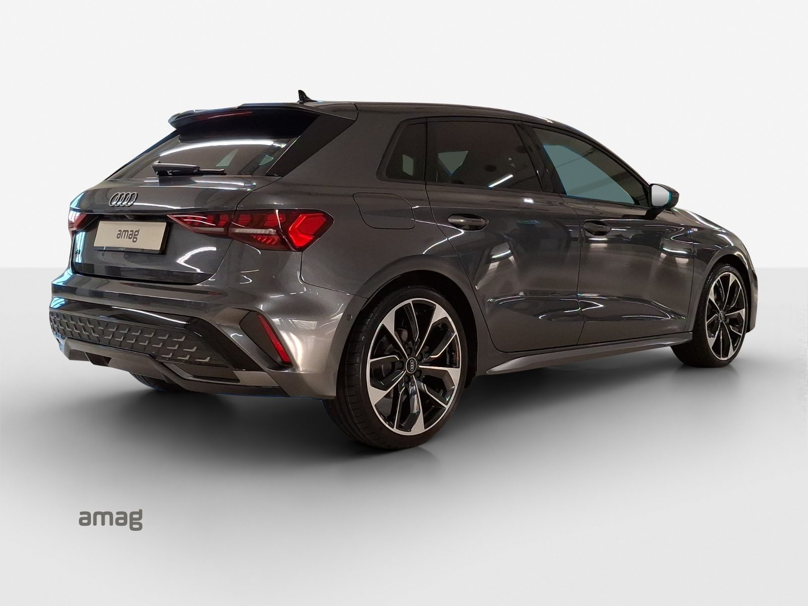 AUDI A3 Sportback TFSI 110 kW S line Attraction, Benzin, Occasion / Gebraucht, Automatik - 5