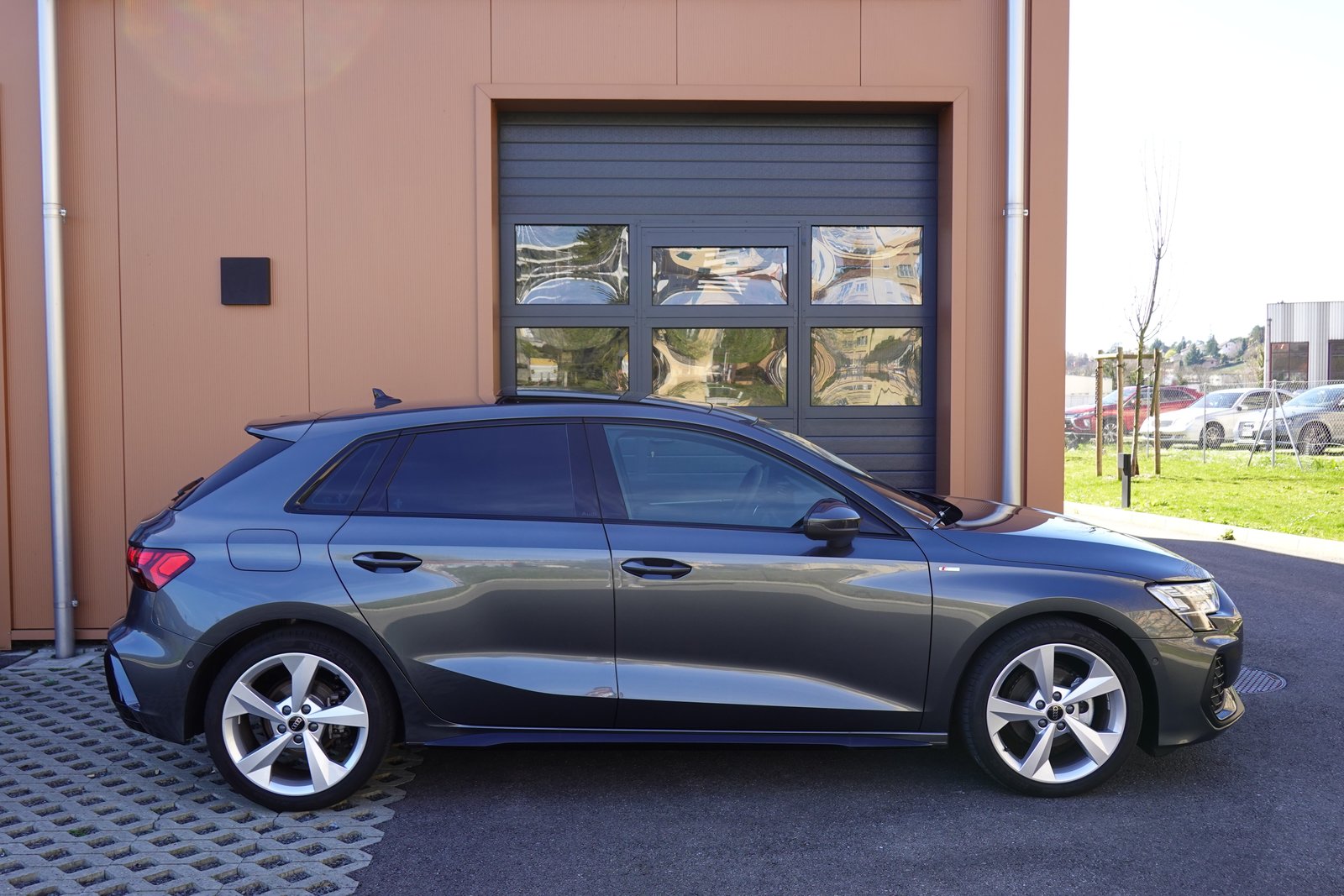 AUDI A3 Limousine 35 TFSI S-Line Attraction S-tronic, Mild-Hybrid Petrol/Electric, Second hand / Used, Automatic - 4