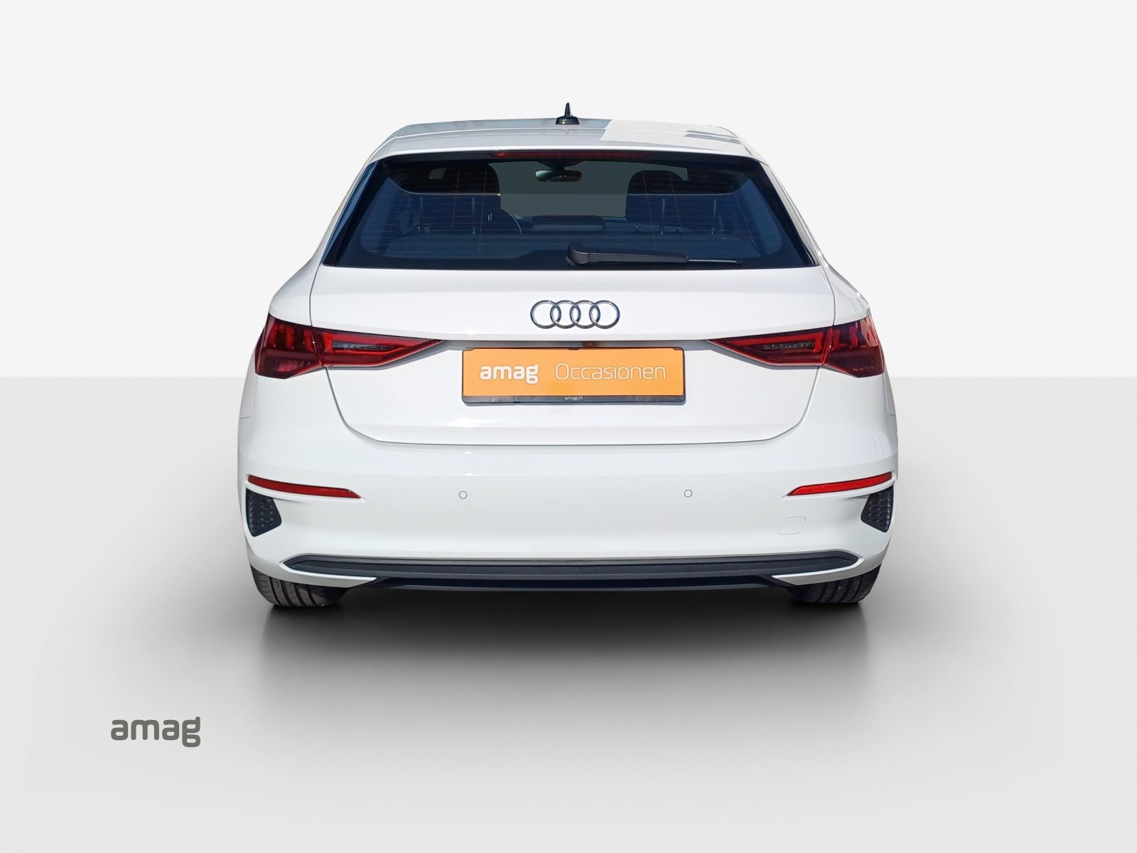 AUDI A3 Sportback 35 TFSI Attraction, Benzin, Occasion / Gebraucht, Automatik - 4