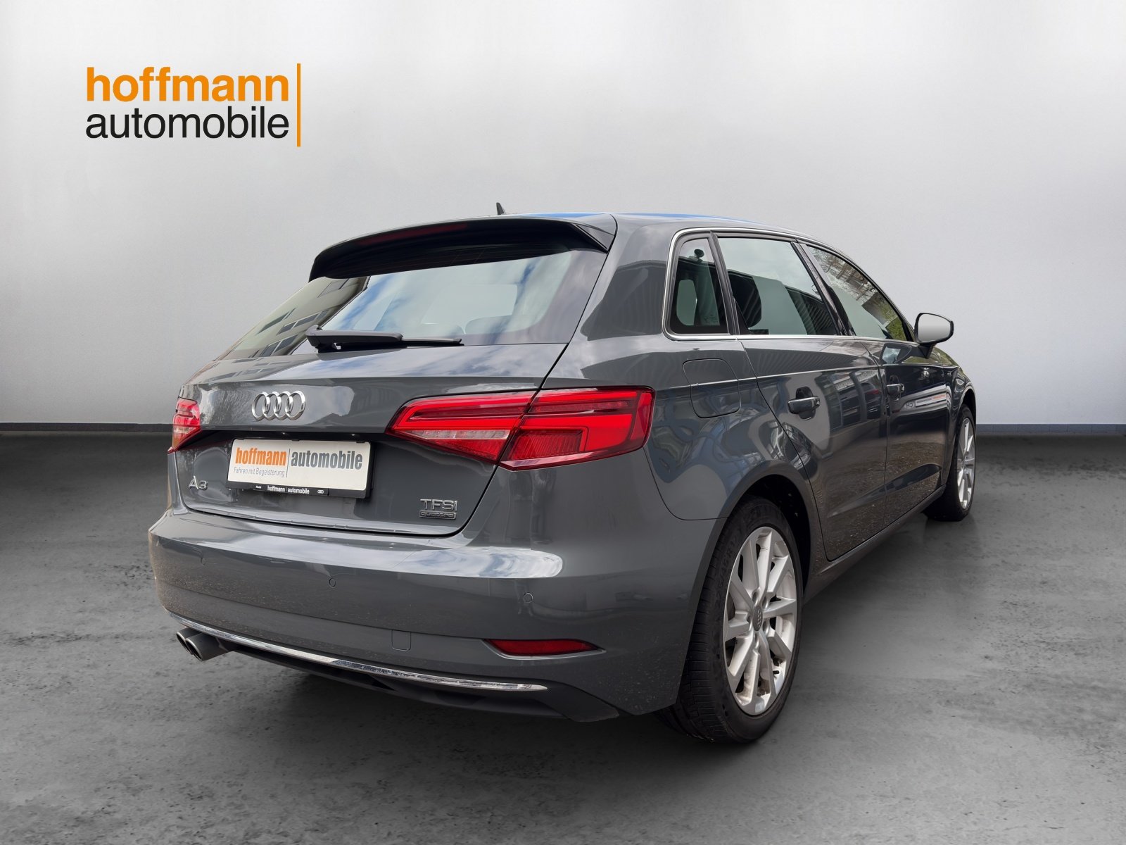 AUDI A3 Sportback 2.0 TFSI Design quattro S-tronic, Petrol, Second hand / Used, Automatic - 4