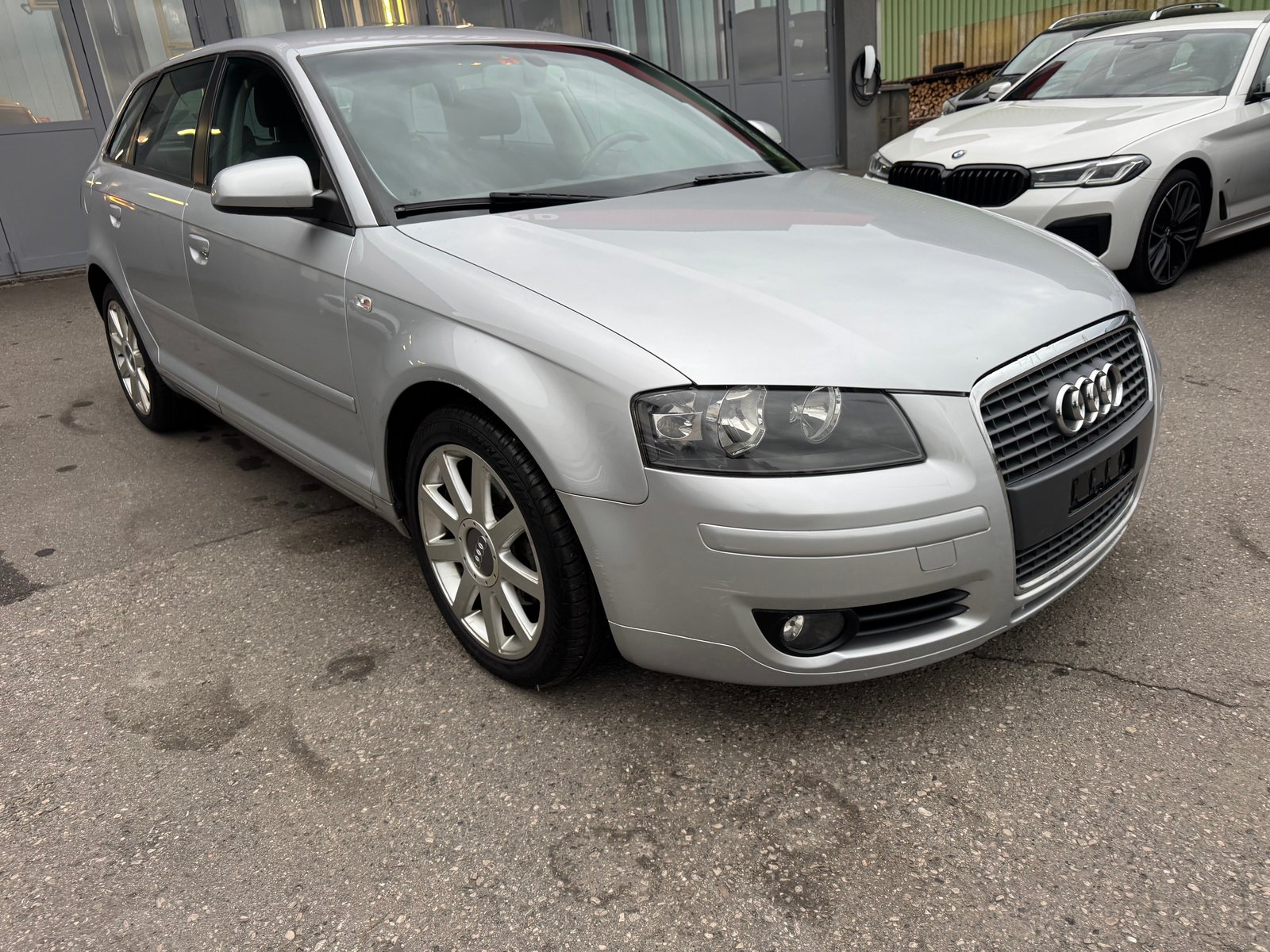 AUDI A3 Sportback 2.0 FSI Ambiente, Petrol, Second hand / Used, Manual - 2
