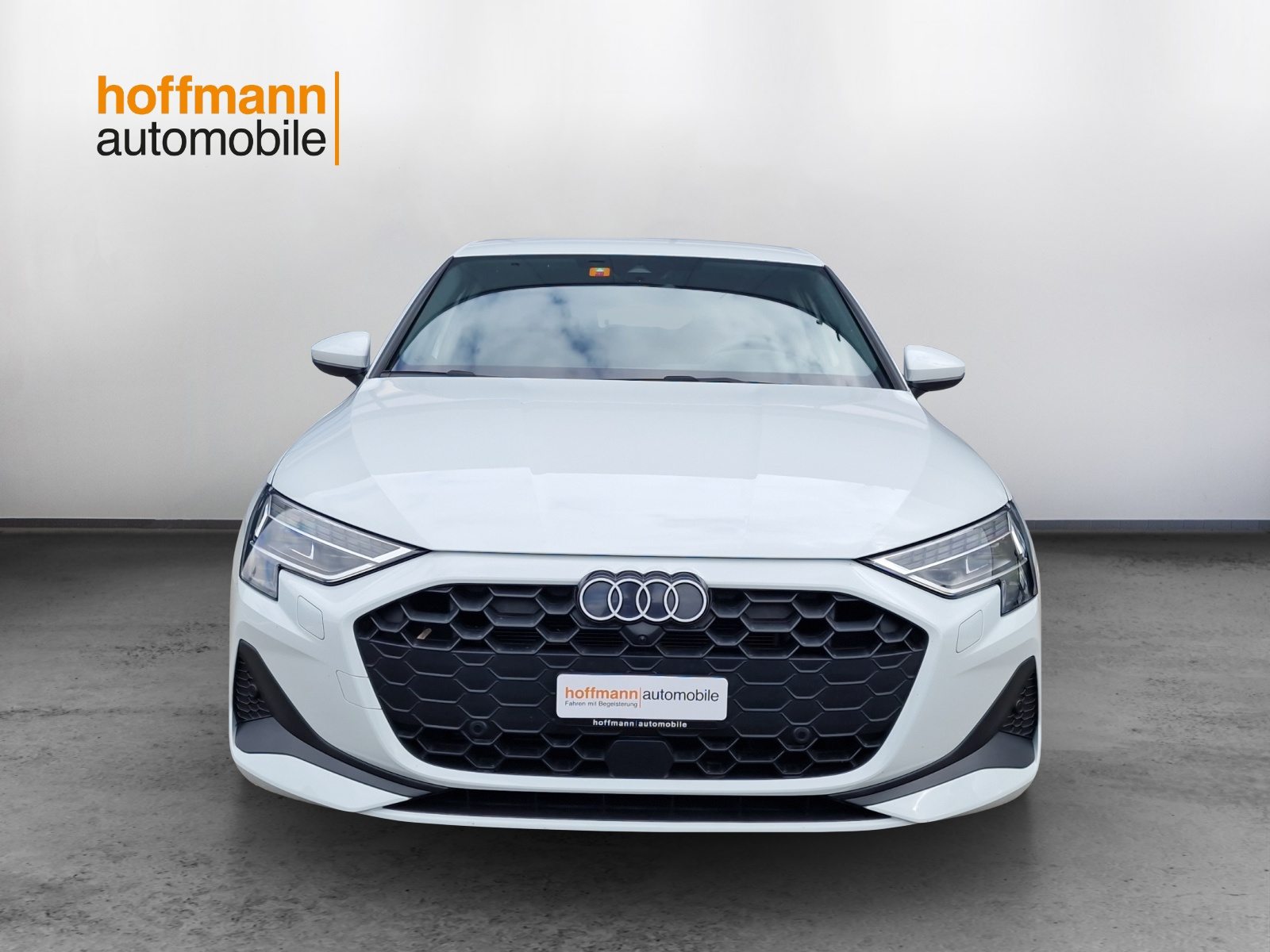 AUDI A3 Sportback 35 TFSI Attraction, Essence, Occasion / Utilisé, Automatique - 2
