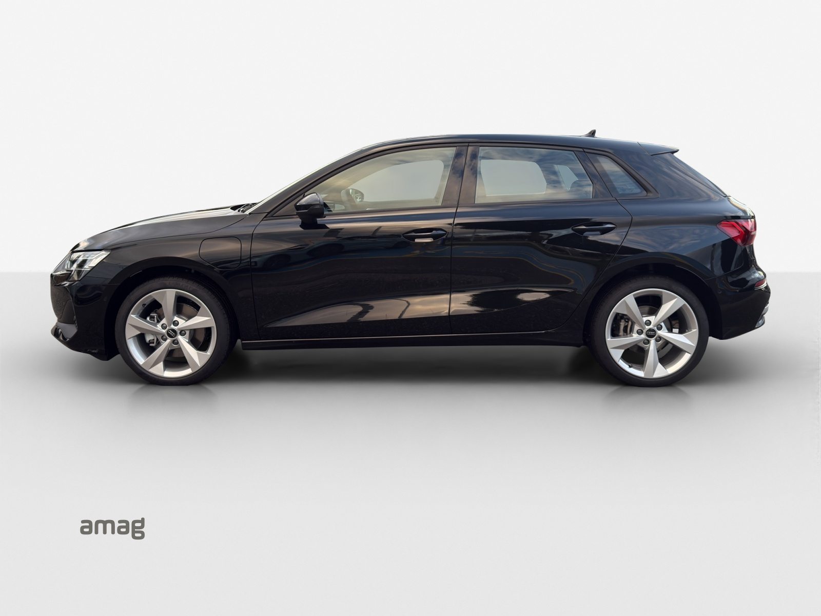 AUDI A3 Sportback 40 TFSI e Attraction, Hybride Intégral Essence/Électricité, Occasion / Utilisé, Automatique - 2