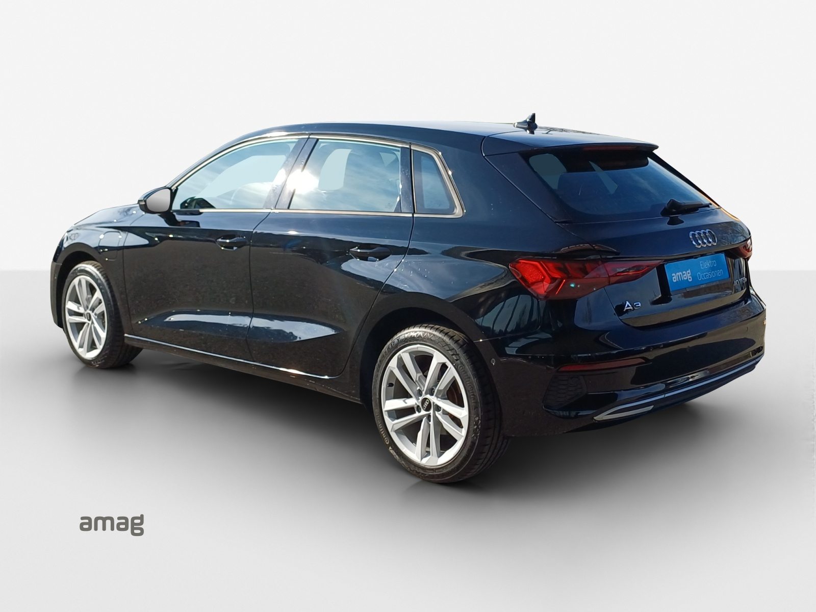 AUDI A3 Sportback 40 TFSI e advanced, Full-Hybrid Petrol/Electric, Second hand / Used, Automatic - 3