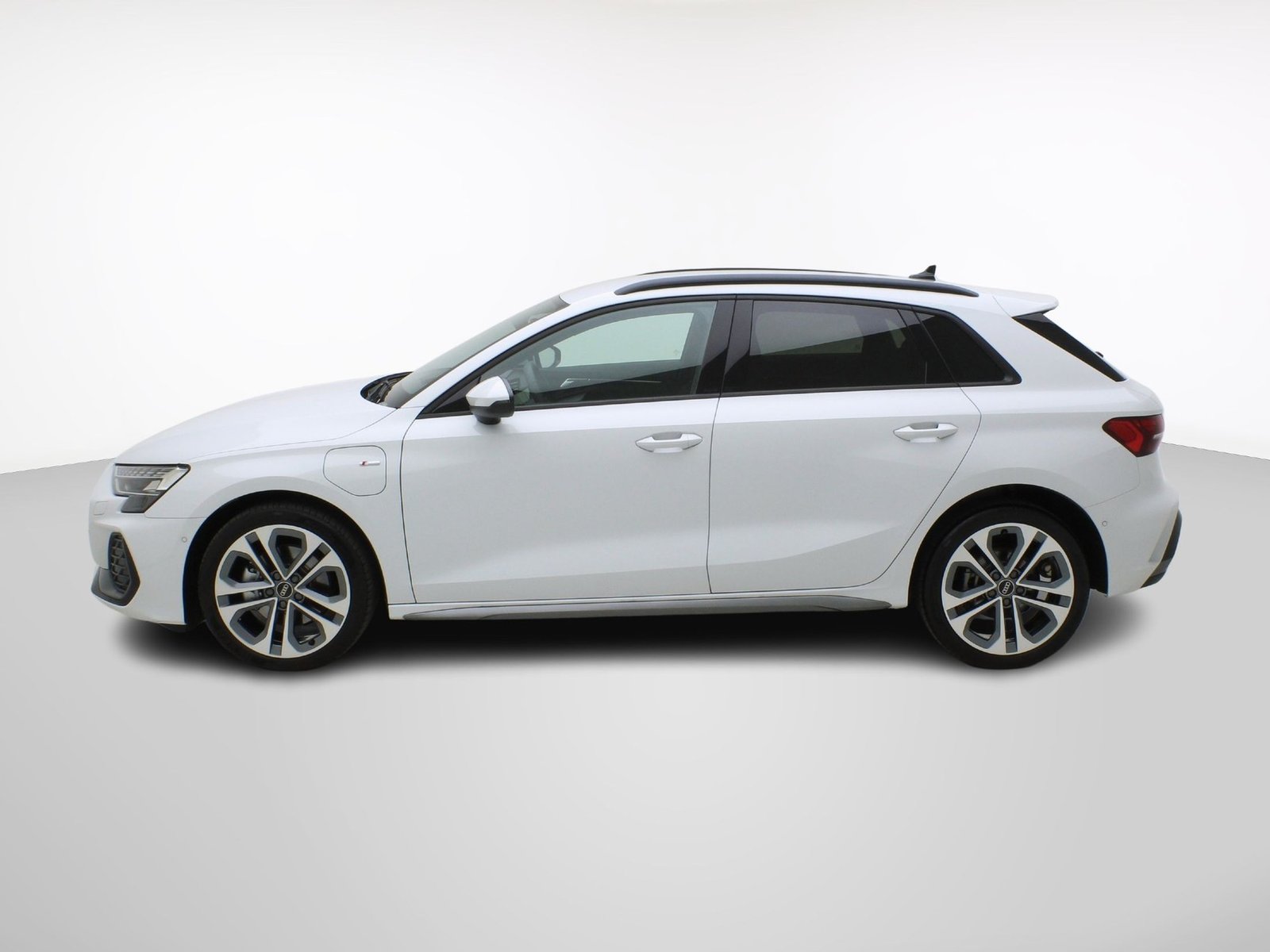 AUDI A3 Sportback 40 TFSI e S line S-Tronic **Audi Werksgara, Plug-in-Hybrid Benzin/Elektro, Occasion / Gebraucht, Automatik - 3