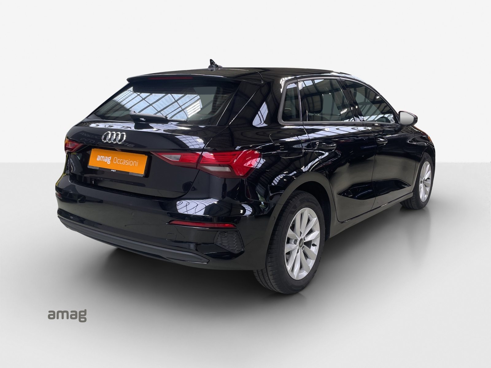 AUDI A3 Sportback 35 TFSI Attraction, Benzin, Occasion / Gebraucht, Automatik - 5